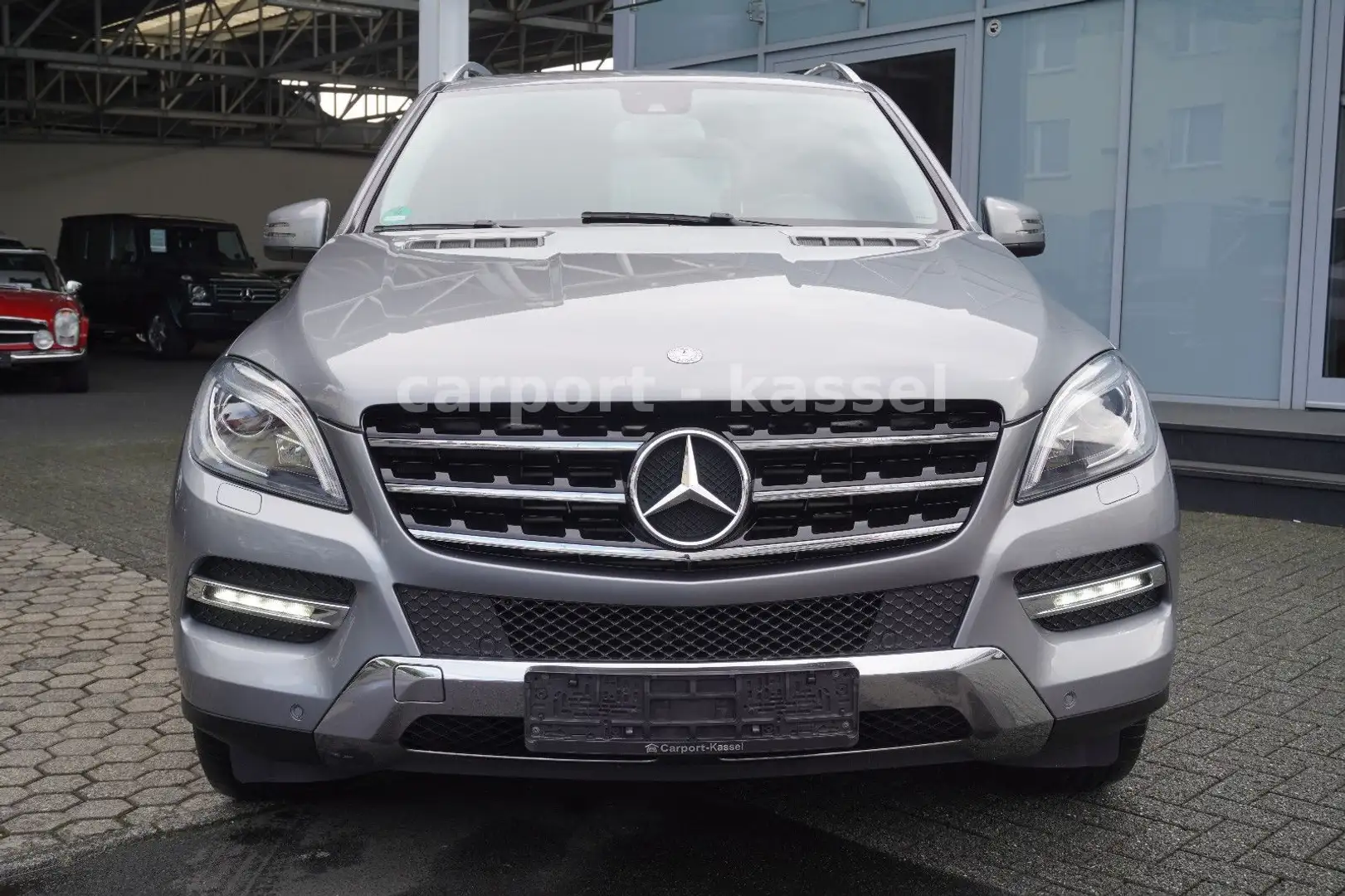 Mercedes-Benz ML 350 Bluetec 4MATIC Navi/GSD/Standhzg/AHK Silber - 2