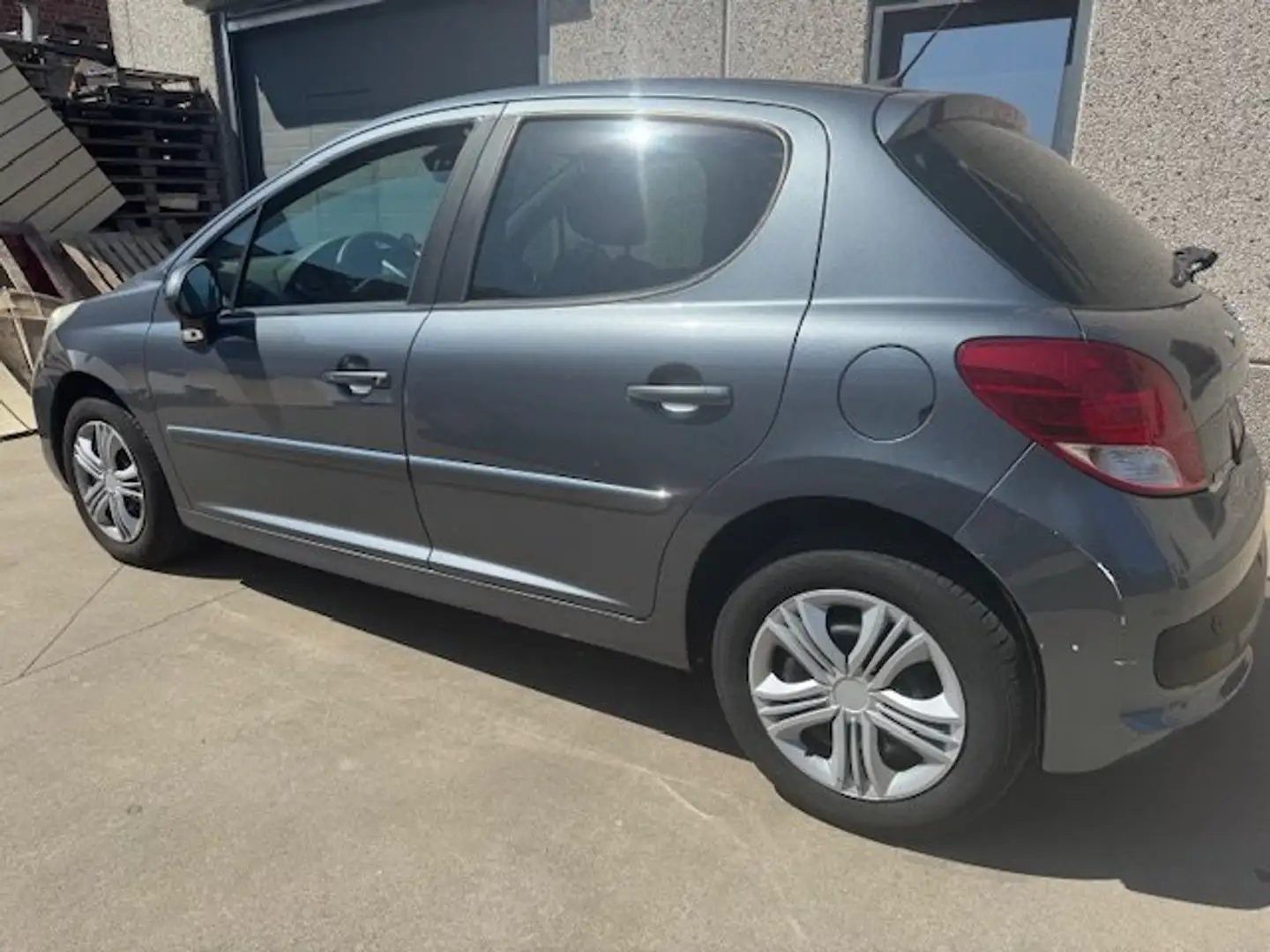 Peugeot 207 207 95 VTi Premium Gris - 1