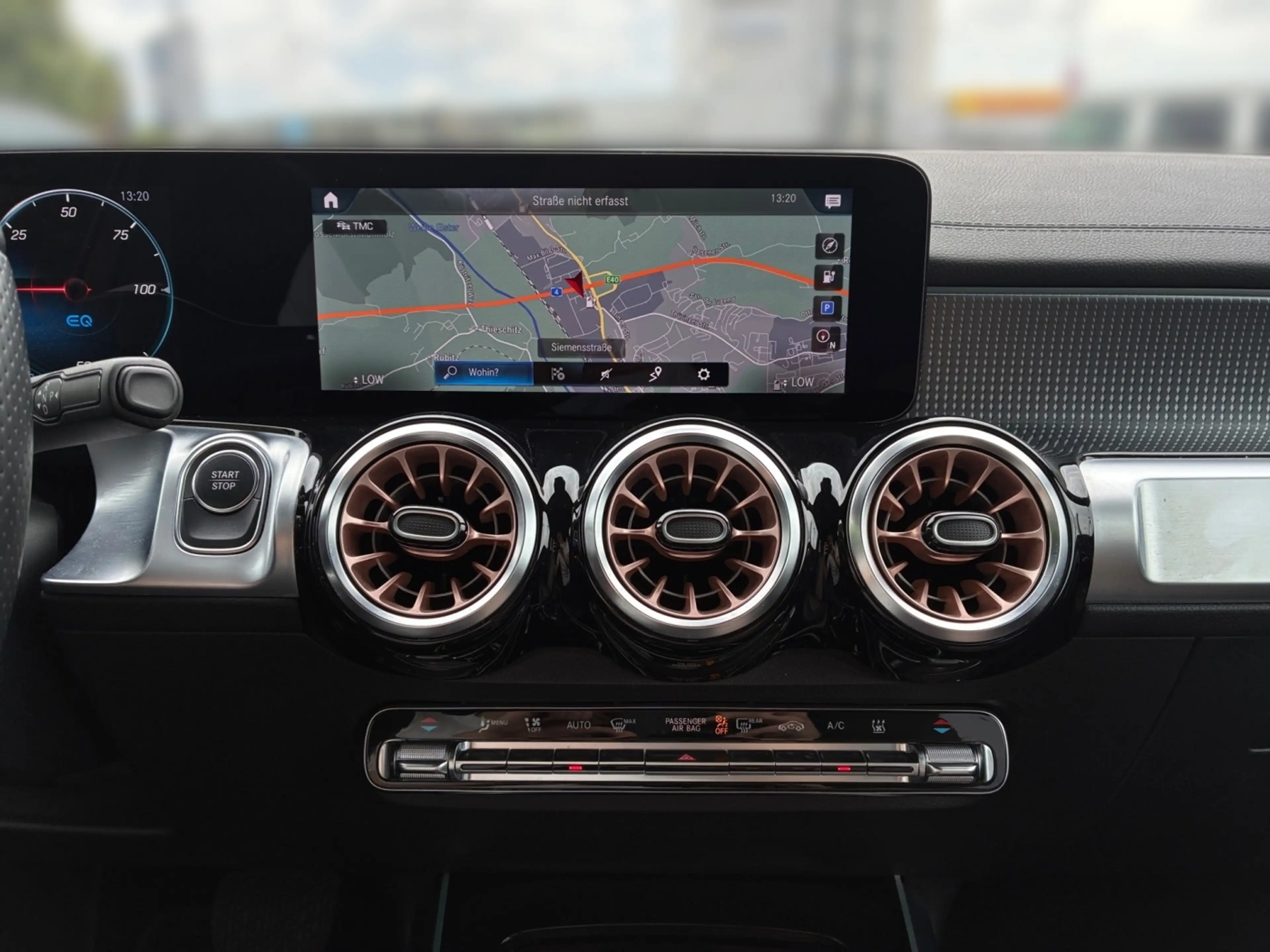 Mercedes-Benz EQB 250 Night*360°Easy-Pack*Keyless-Go*LED*Ambi* — photo 8
