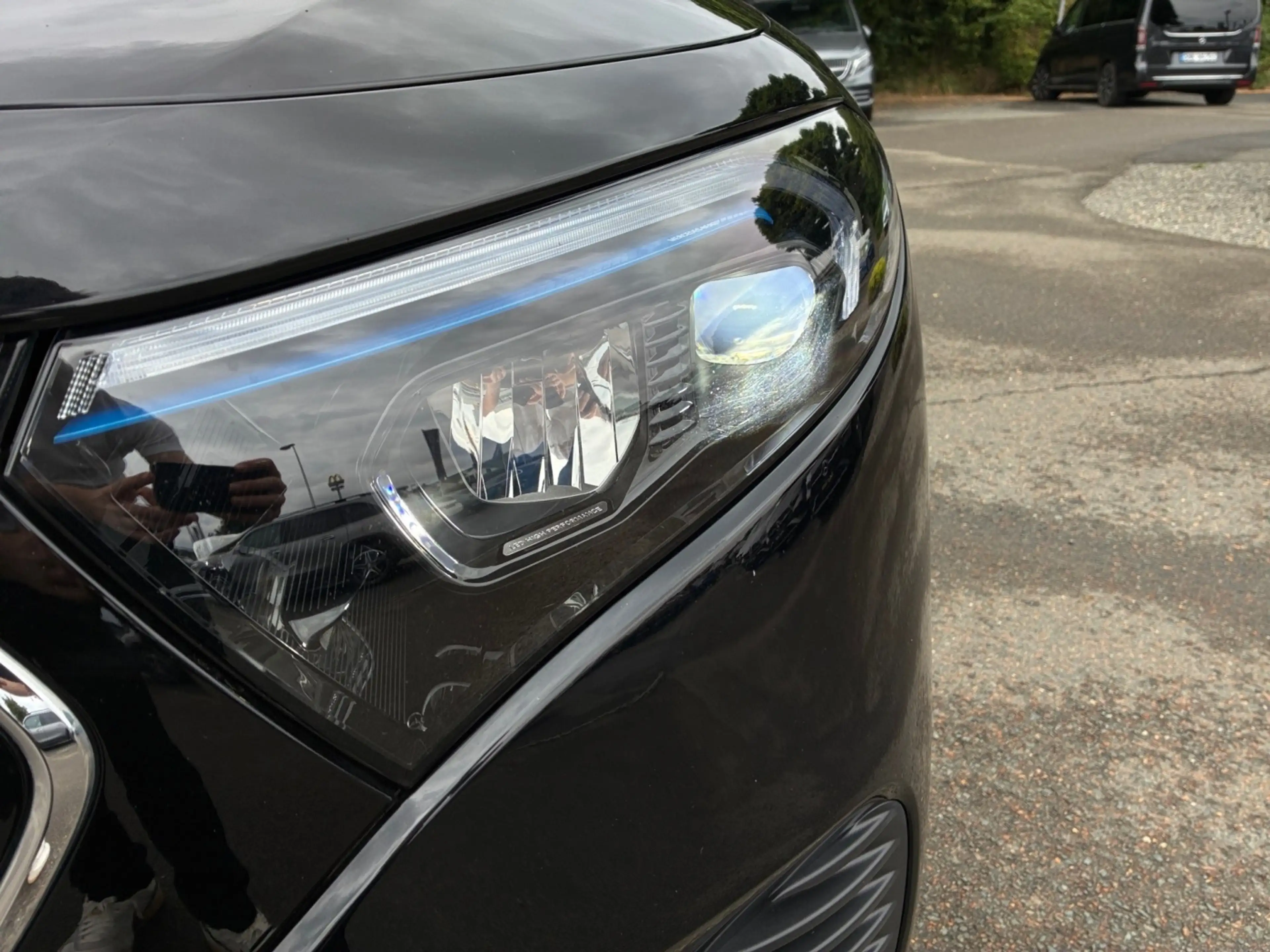 Mercedes-Benz EQB 250 Night*360°Easy-Pack*Keyless-Go*LED*Ambi* — photo 5