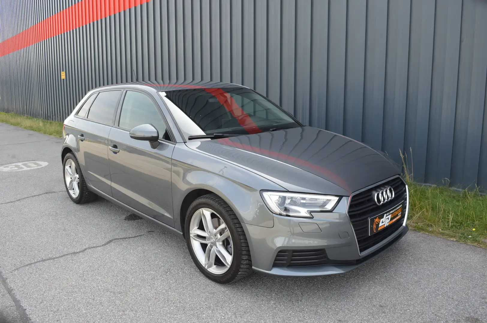 Audi A3 1,6 TDI **Facelift**Xenon** Grau - 1