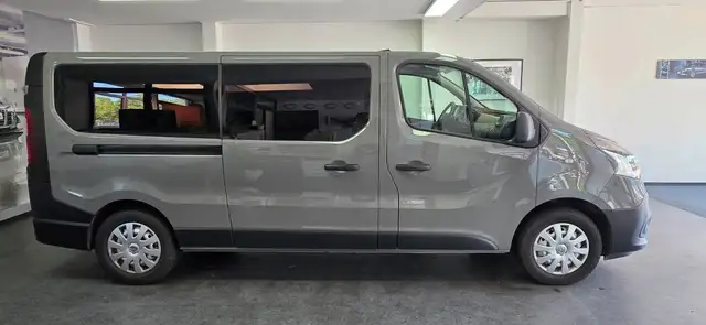 Renault Trafic Combi Expression 6 Sitze PDC TÜV 03/2028