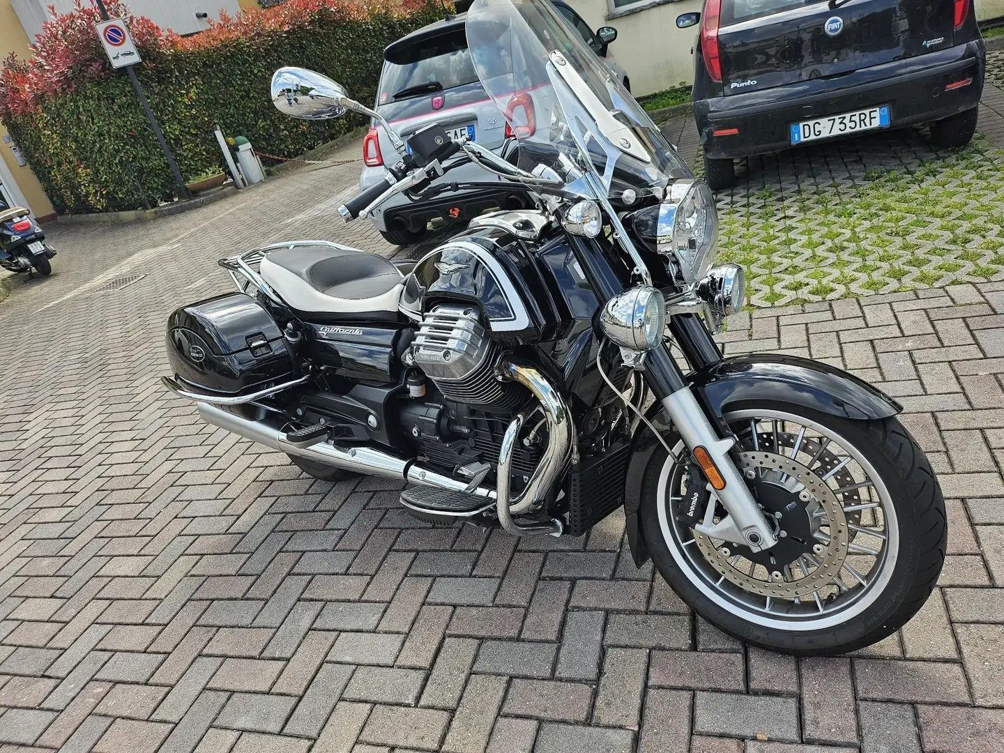 Moto Guzzi California 1400 Touring Nero - 1