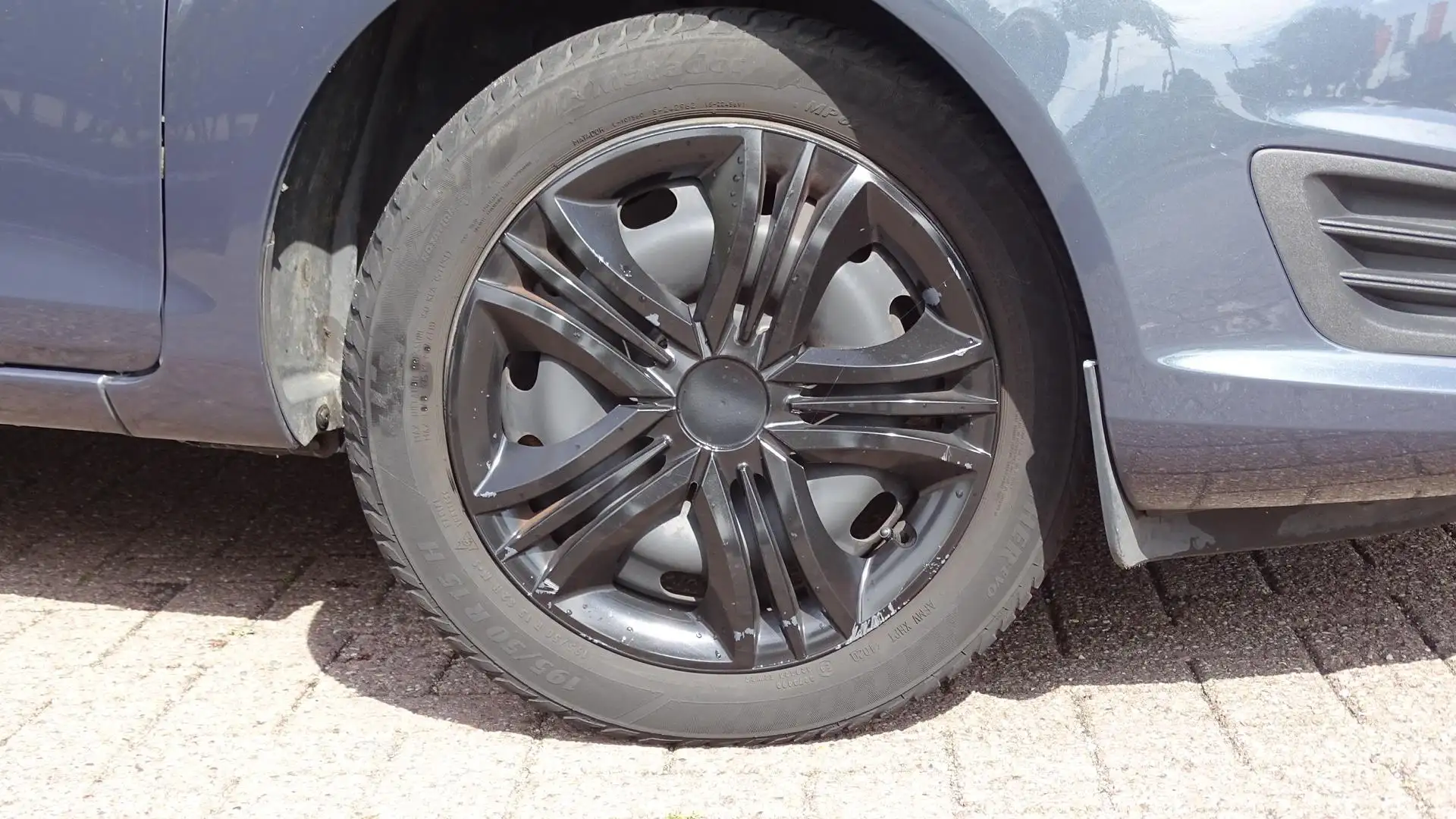 Ford Fiesta 1.0 Champion, Unieke parelmoer kleur, Stoel + voor Grau - 2