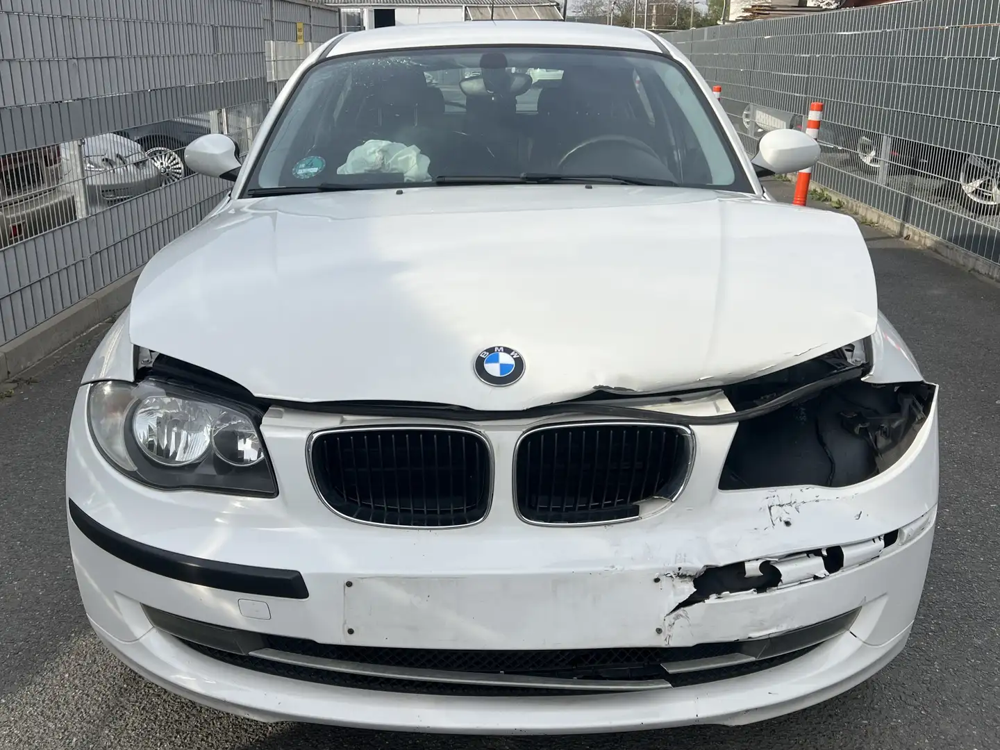 BMW 116 116i Weiß - 2