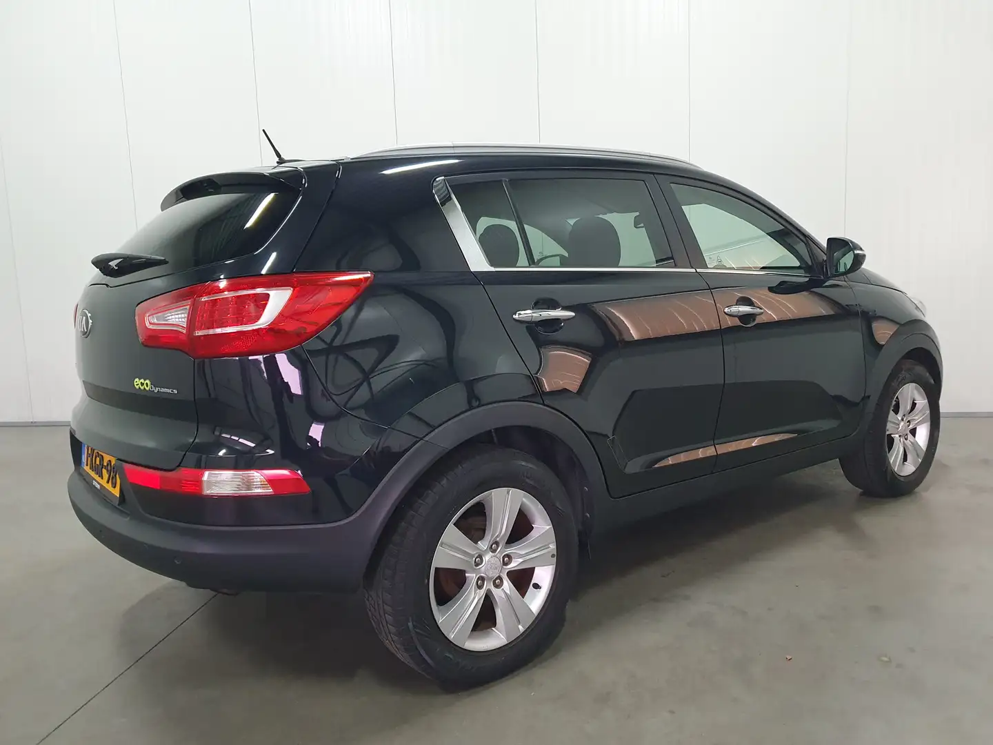 Kia Sportage 1.6 GDI Plus Pack NAVI/CAMERA/CRUISE/CLIMA/LMV Zwart - 2