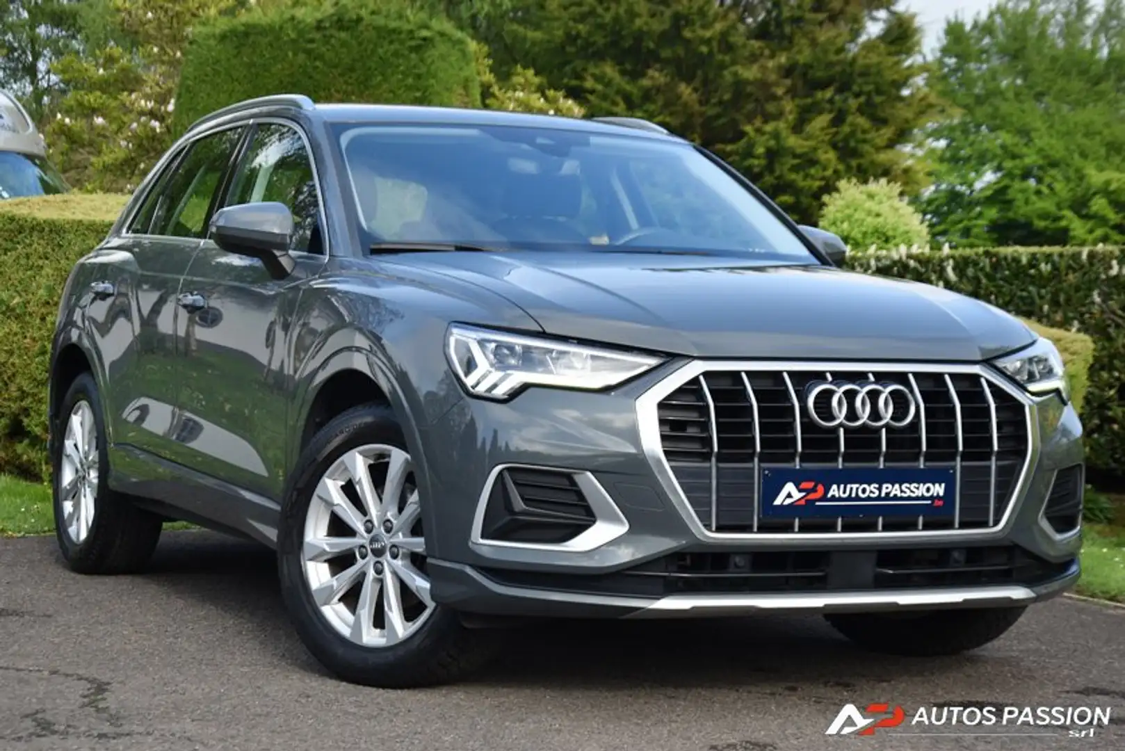 Audi Q3 35 TFSI Advanced Platinum | Cuir | Matrix LED Gris - 1