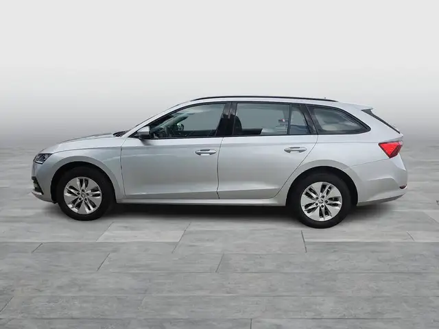 Skoda Octavia view 3