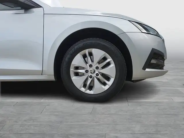 Skoda Octavia view 7