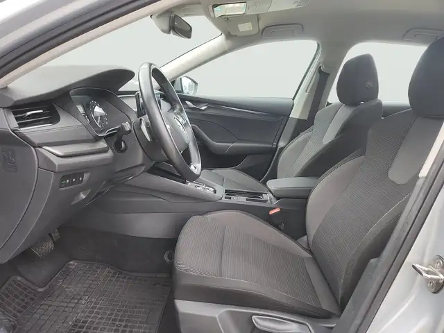 Skoda Octavia view 8