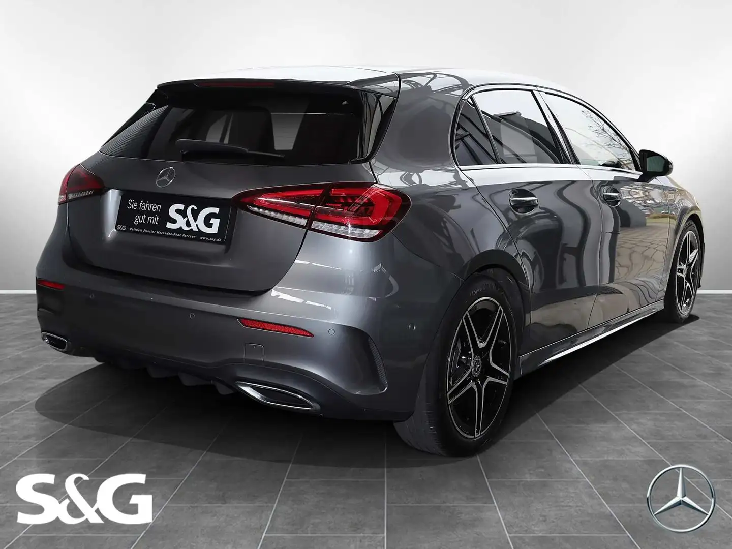 Mercedes-Benz A 200 AMG PANO+KAMERA+NIGHT PAKET+LED+MBUX+18" Gris - 2