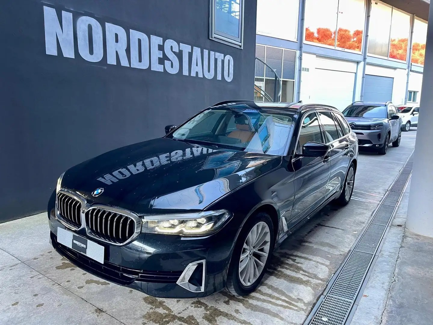 BMW 520 SERIE 5 X DRIVE Schwarz - 1