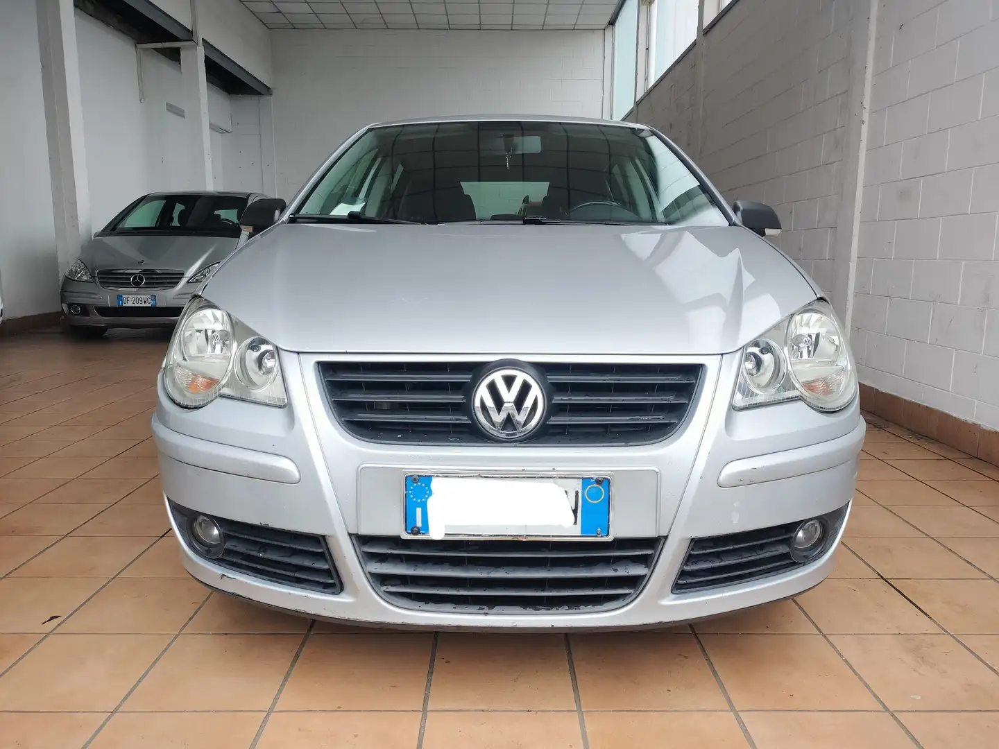 Volkswagen Polo 5p 1.2 Comfortline, ok neopatentati, unico prop! Gümüş rengi - 2