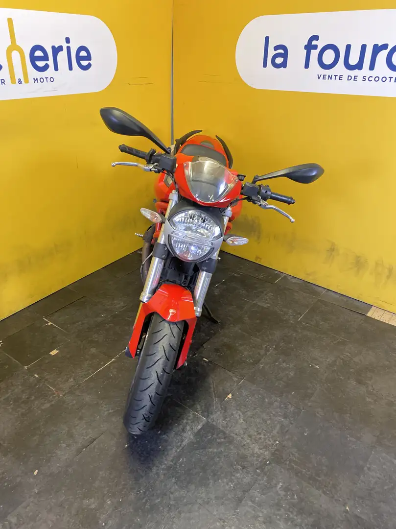 Ducati Monster 796 Rouge - 2