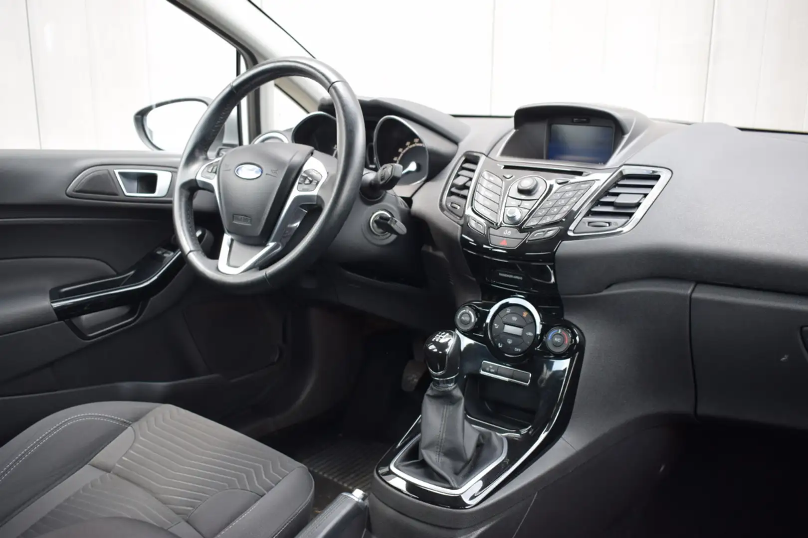 Ford Fiesta 1.0 EcoBoost Titanium Full Map Navi | ECC | Telefo Gris - 2
