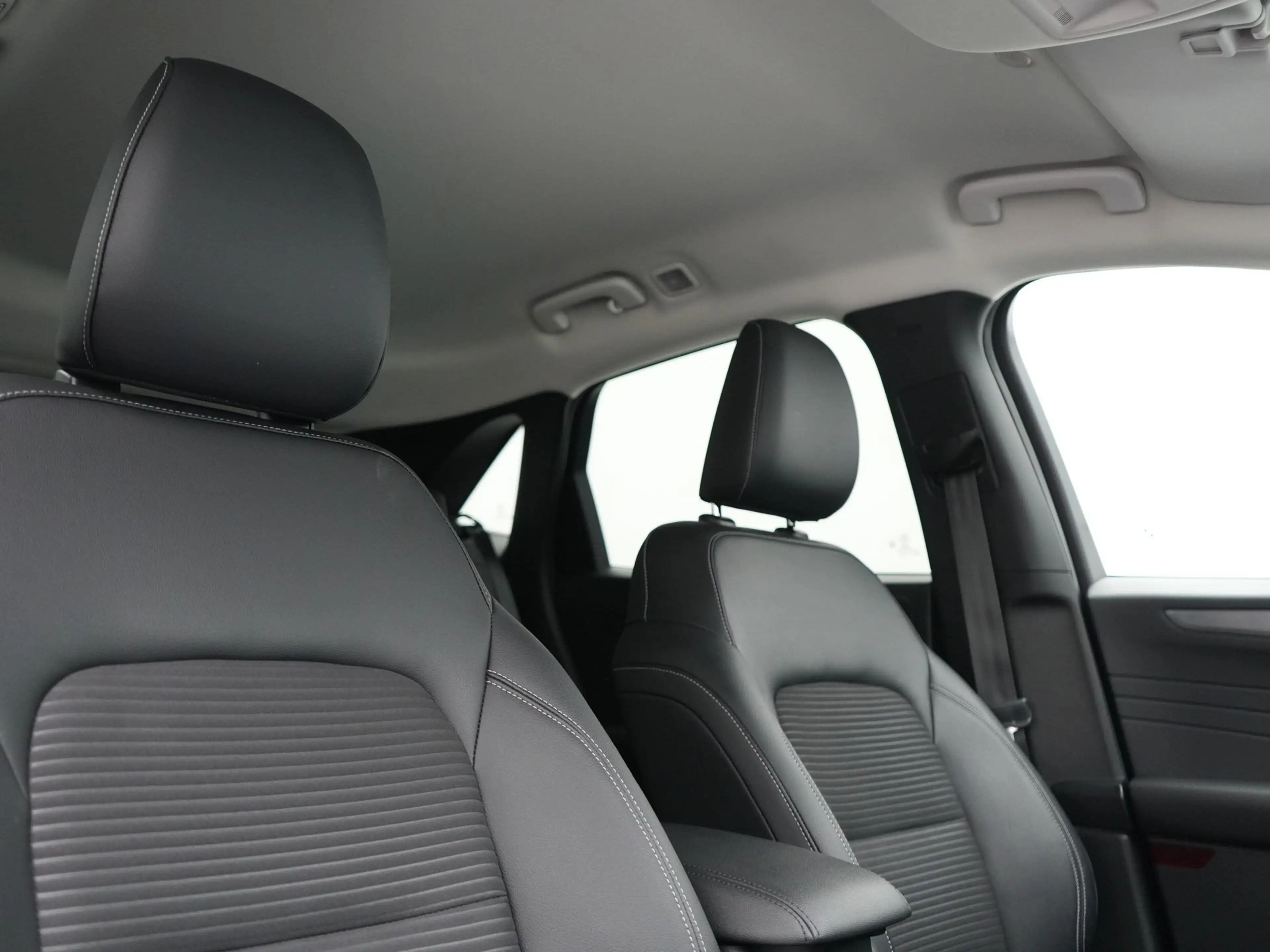 Ford Kuga 2.5 PHEV Titanium X 225pk Dealer O.H. | Trekhaak A — photo 6