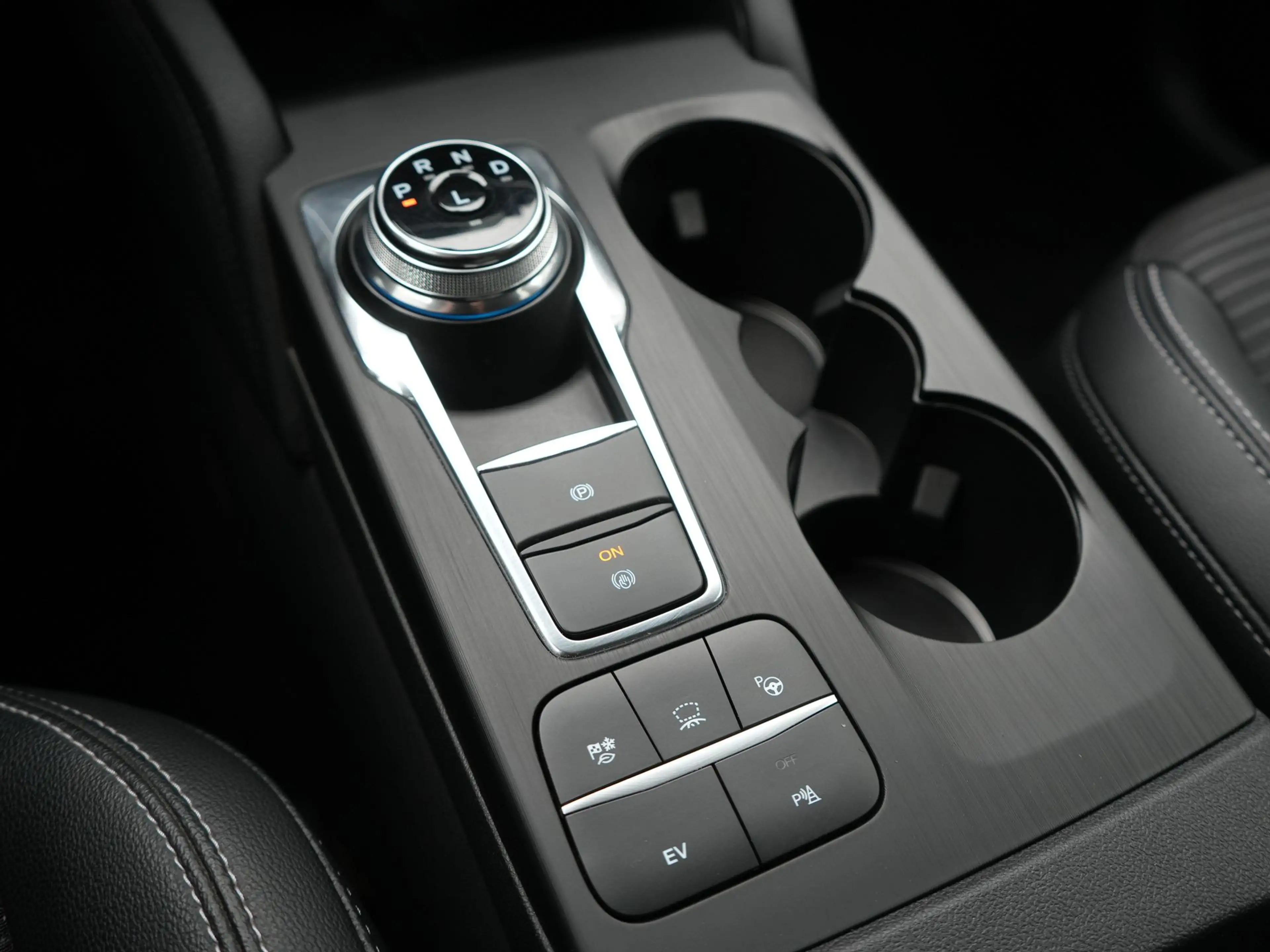 Ford Kuga 2.5 PHEV Titanium X 225pk Dealer O.H. | Trekhaak A — photo 37