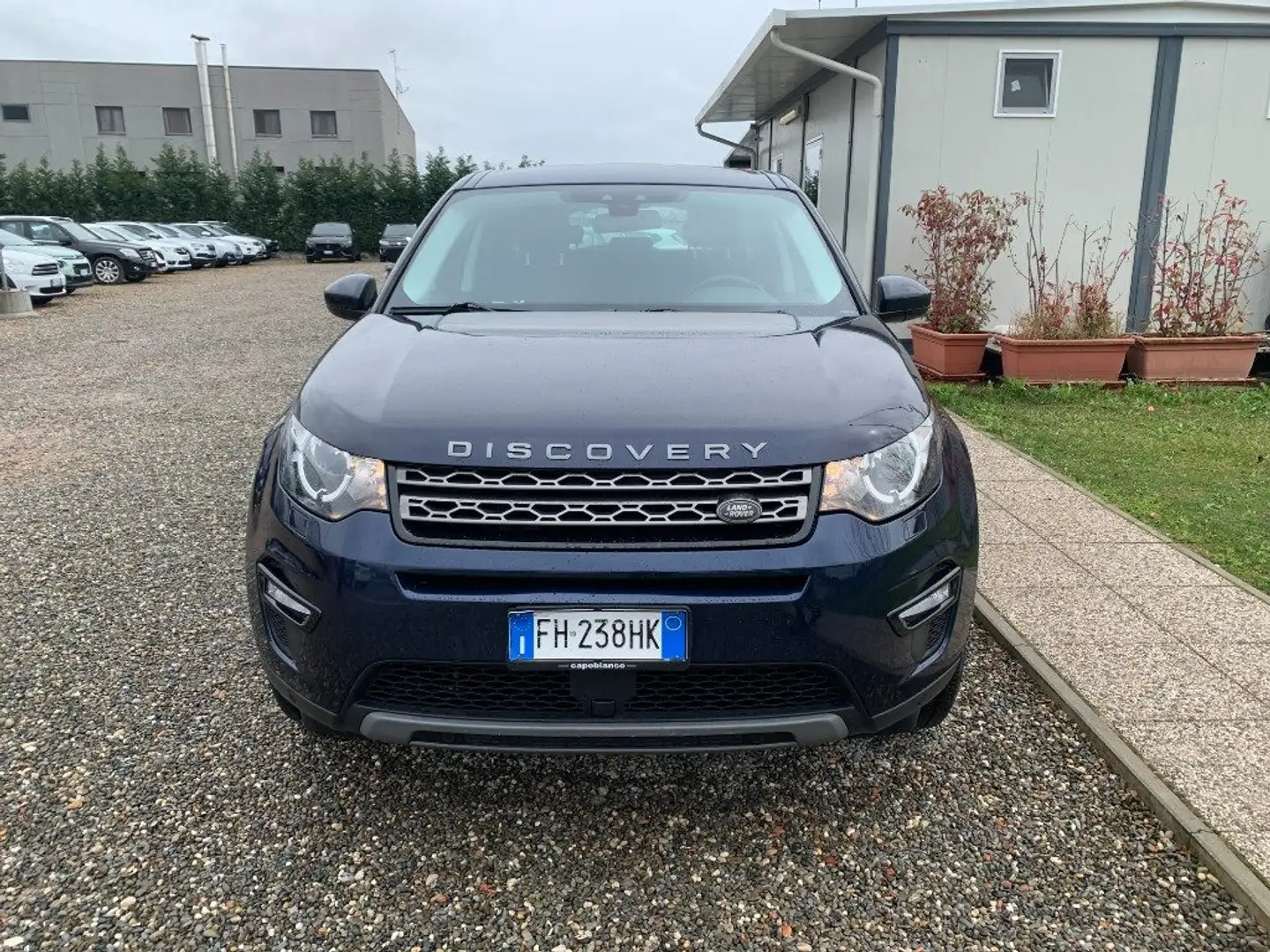 Land Rover Discovery Sport 2.0 TD4 180 CV Auto Business Edition Pure Blau - 2