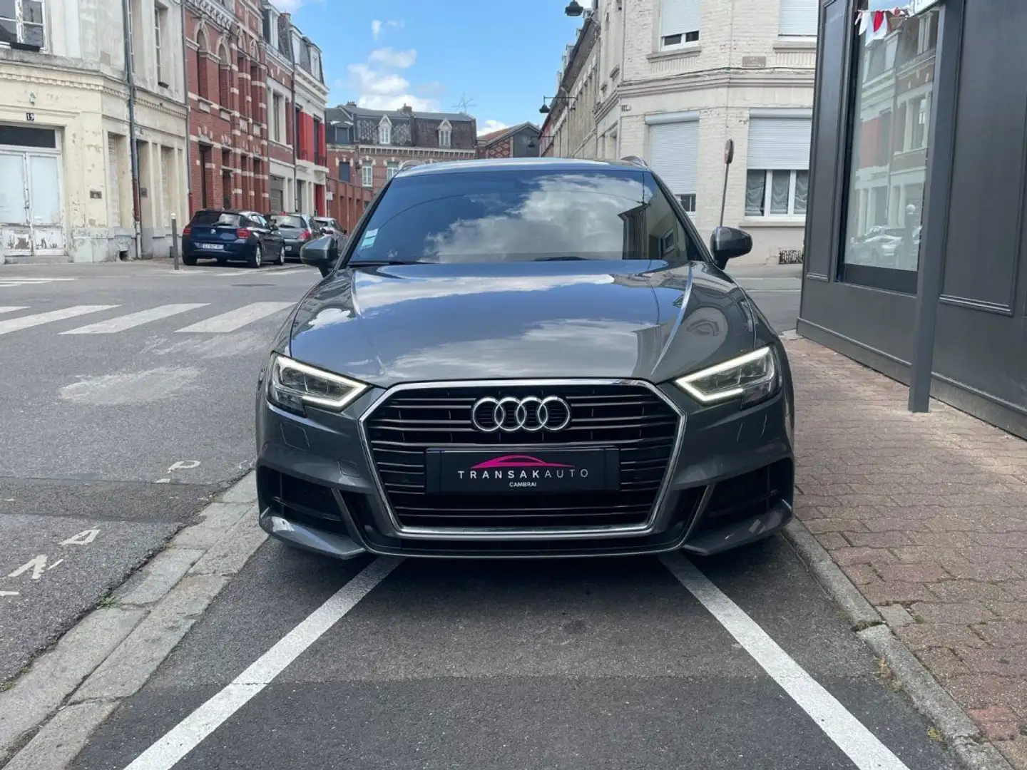 Audi A3 30 TDI 116 S tronic 7 S Line / CARPLAY / SIEGES CH Blanc - 2