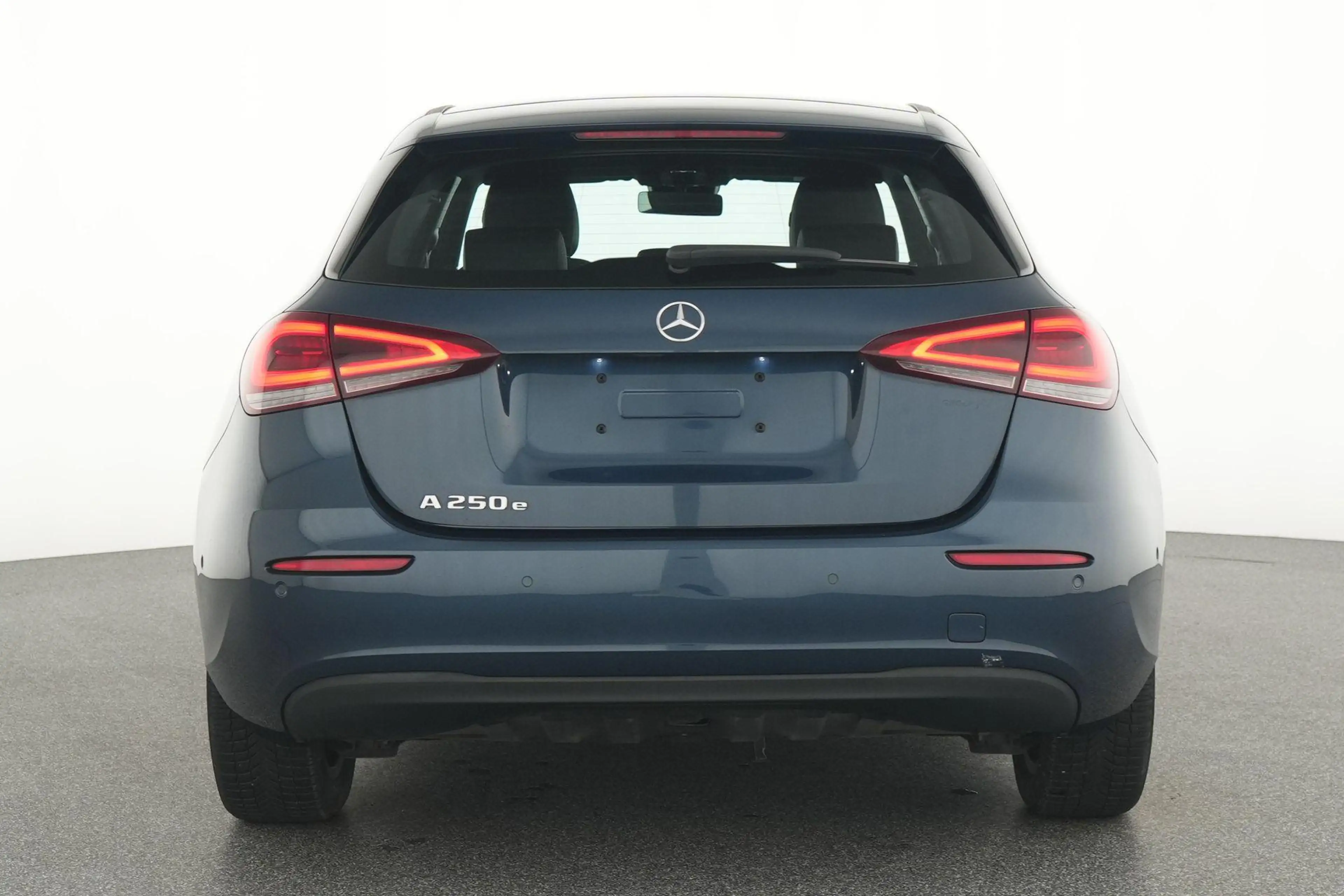 Mercedes-Benz A 250 e Business Solution 250 e Business Line — photo 7