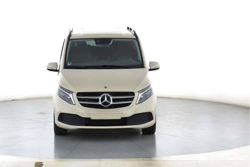 Mercedes-Benz V 220