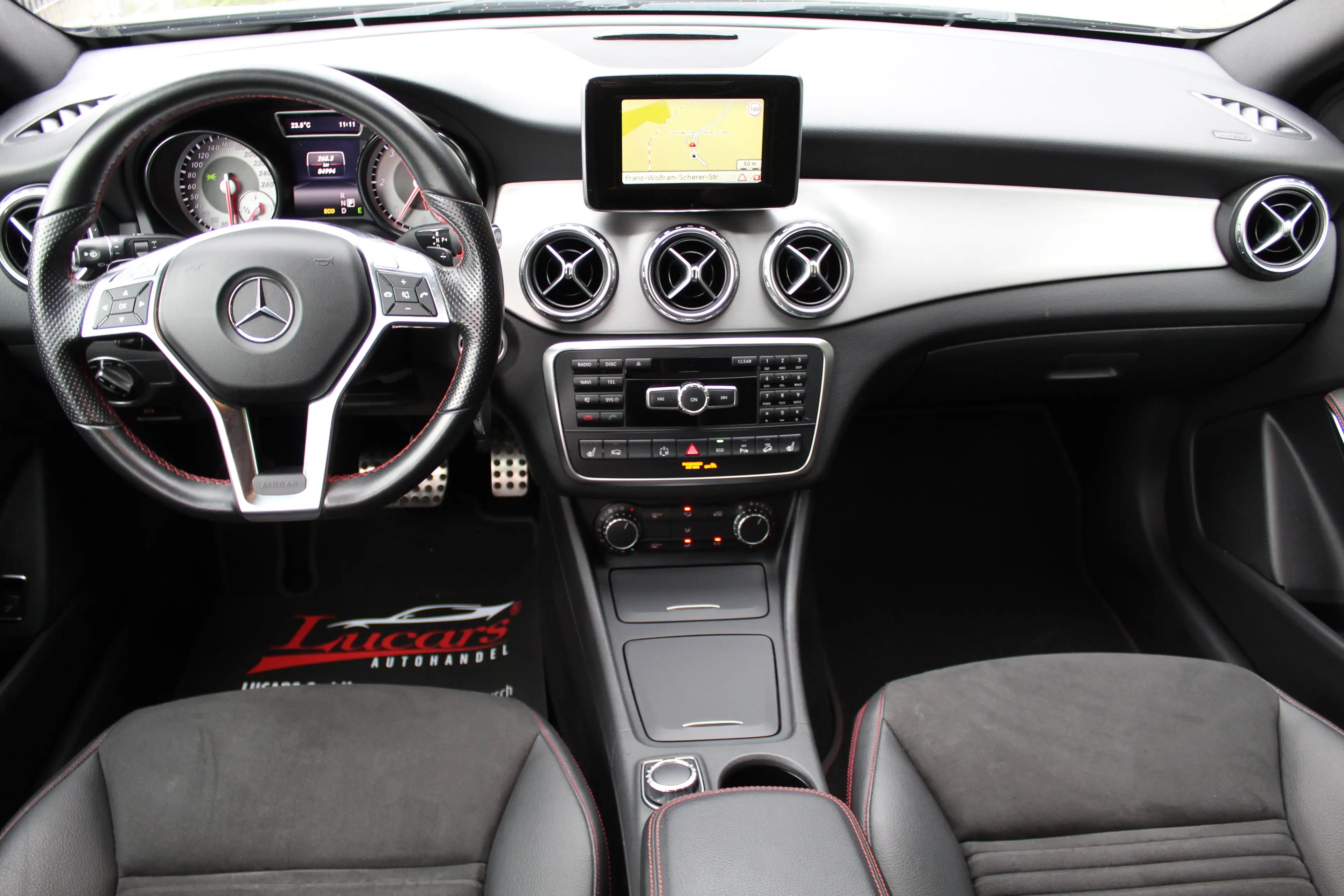 Mercedes-Benz GLA 220 GLA 220 CDI / d 4Matic AMG*AUT*LEDER*LED*NAVI* — photo 10