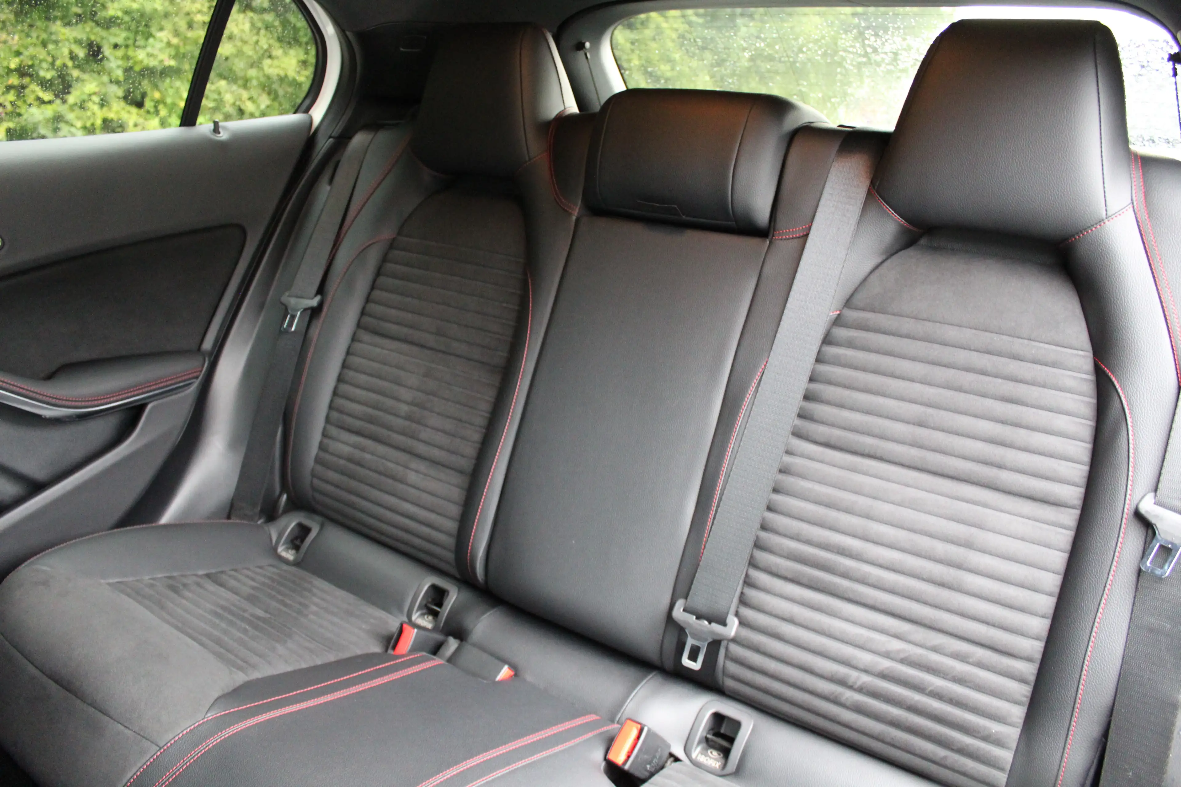 Mercedes-Benz GLA 220 GLA 220 CDI / d 4Matic AMG*AUT*LEDER*LED*NAVI* — photo 12