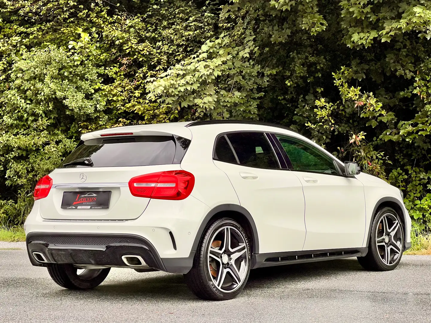 Mercedes-Benz GLA 220 GLA 220 CDI / d 4Matic AMG*AUT*LEDER*LED*NAVI* Weiß - 2