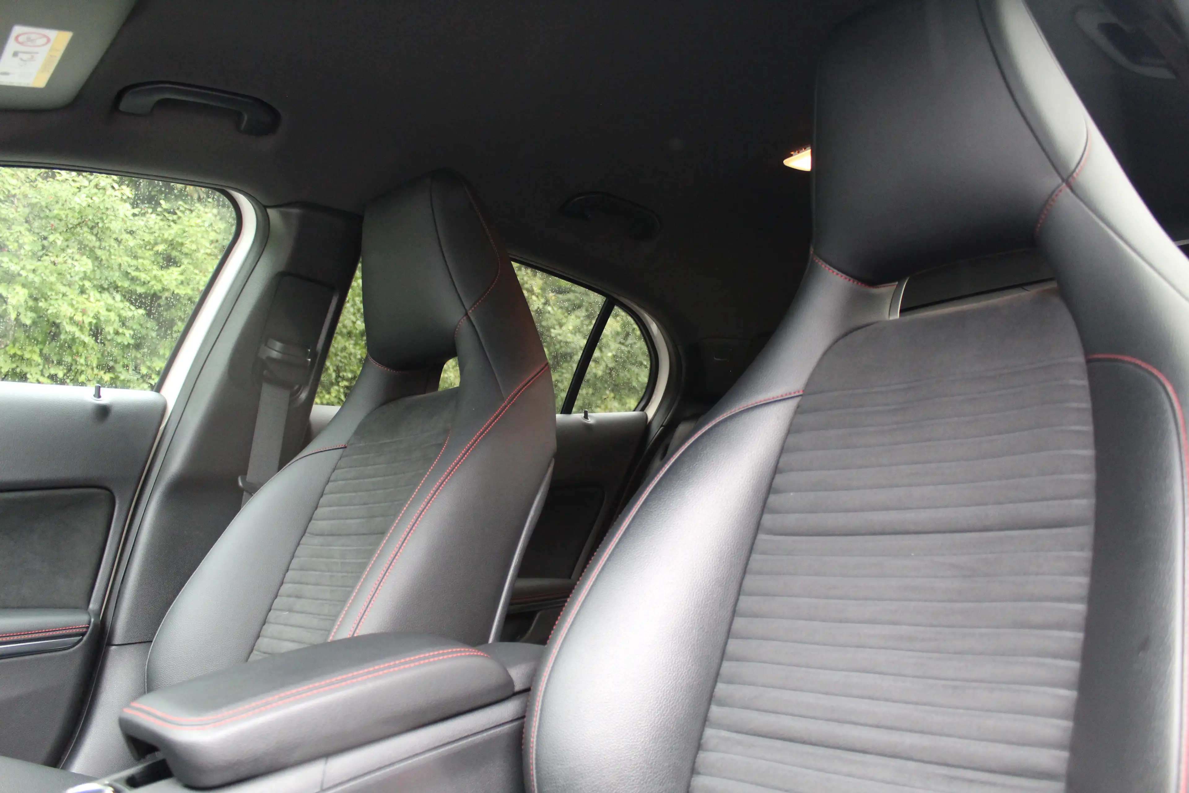 Mercedes-Benz GLA 220 GLA 220 CDI / d 4Matic AMG*AUT*LEDER*LED*NAVI* — photo 11