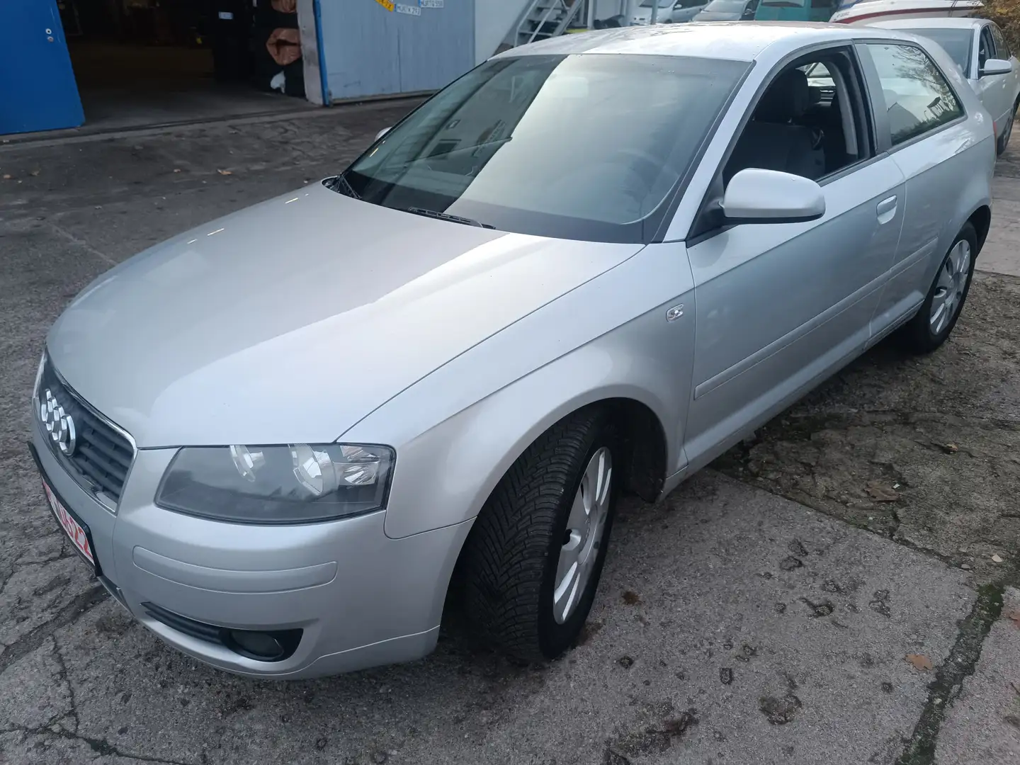 Audi A3 WERKSTATTGEPRÜFTER PKW ,AUTOMATIKGETRIEBE NEU Grau - 2