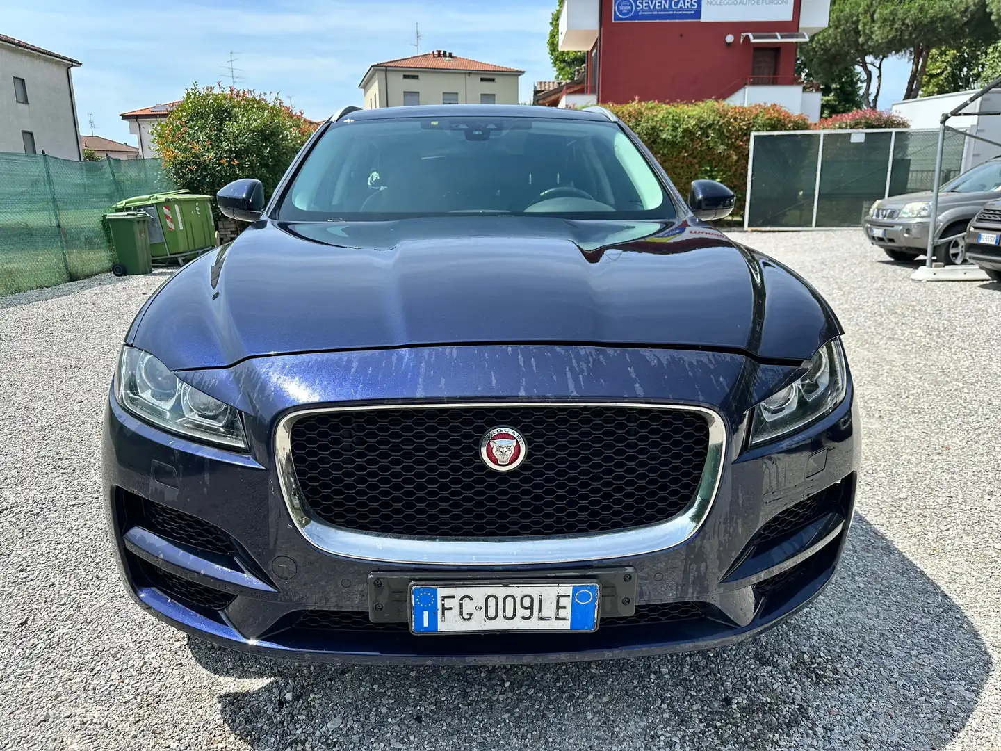 Jaguar F-Pace 2.0d Portfolio awd 180cv INCIDENTE Blau - 1