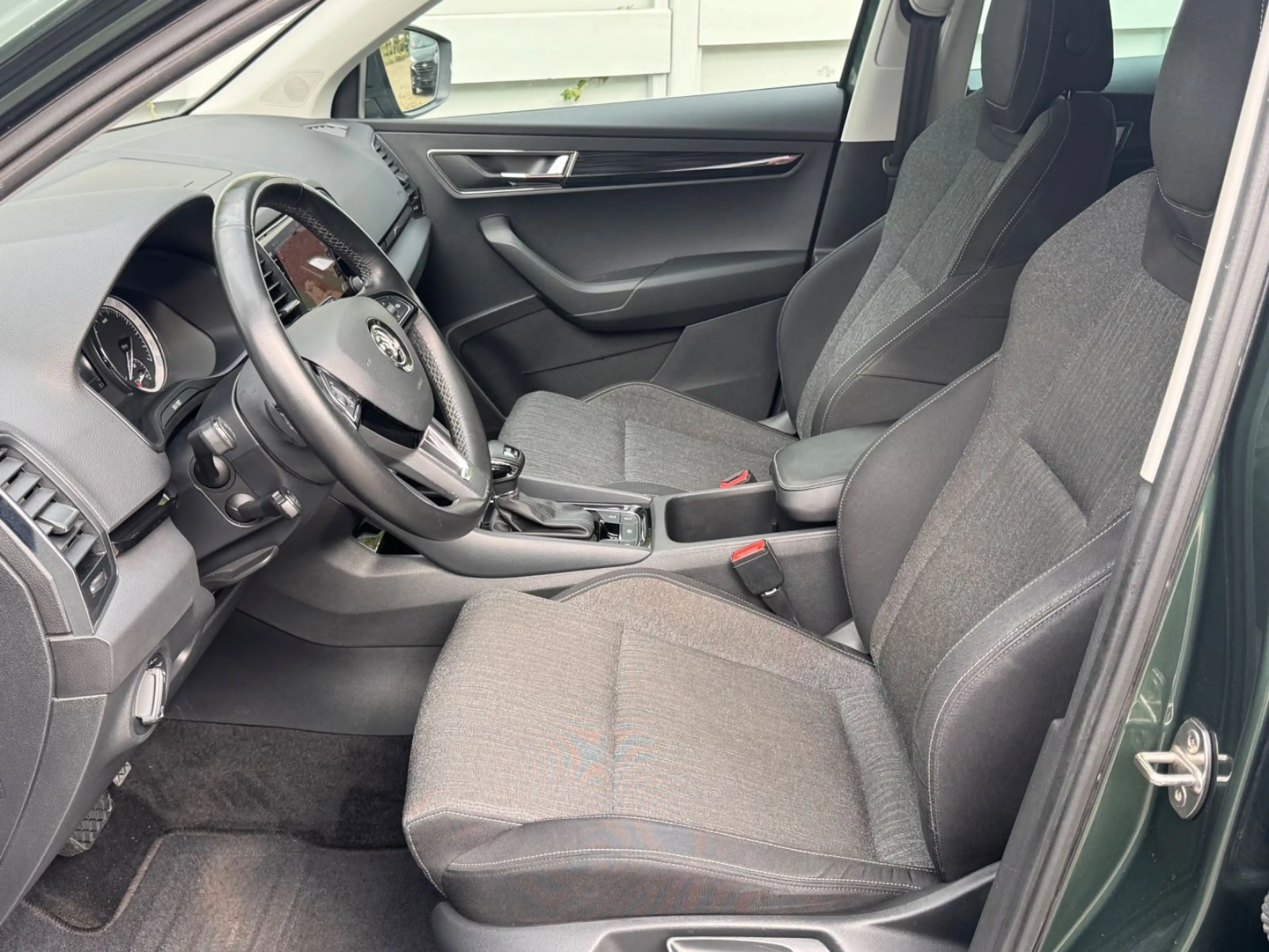Skoda Karoq Style 4x4*DSG*LED*Navi*AHK*Garantie* — photo 16