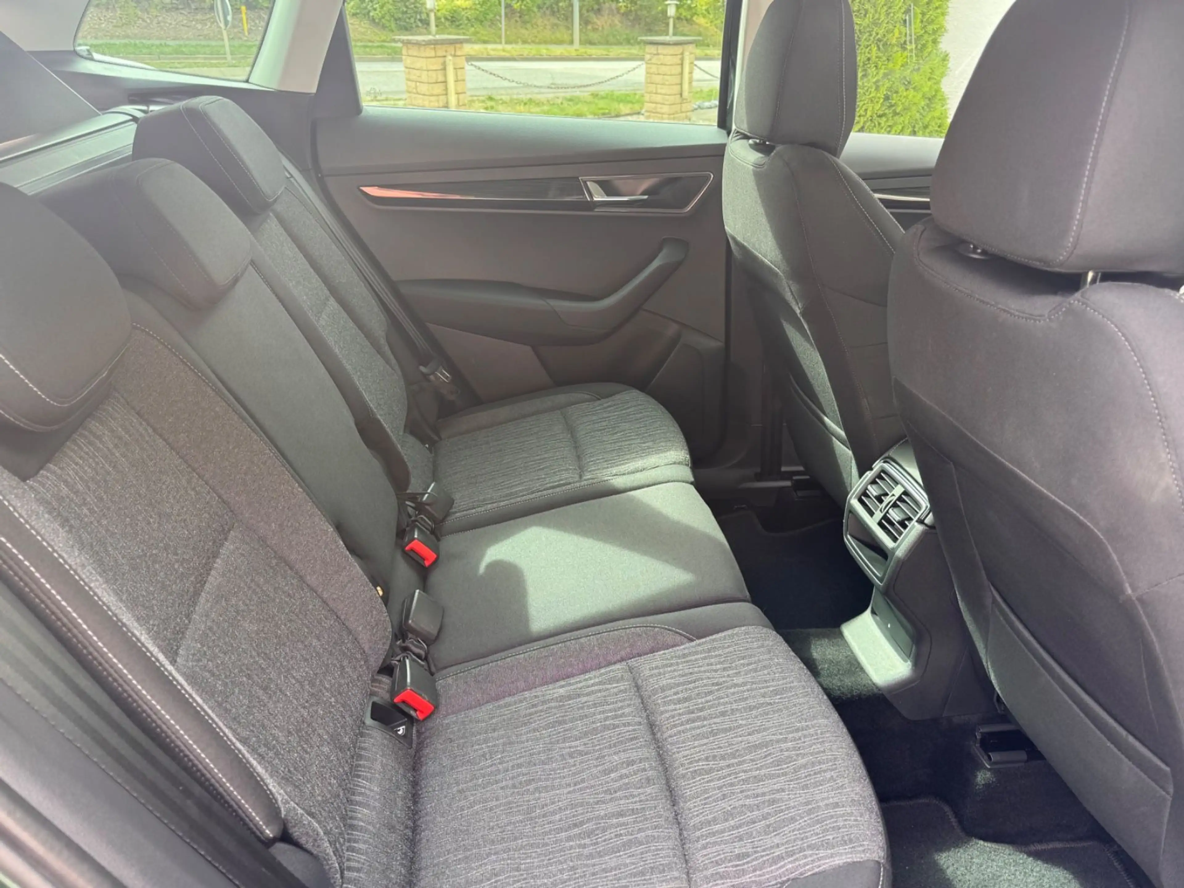 Skoda Karoq Style 4x4*DSG*LED*Navi*AHK*Garantie* — photo 23