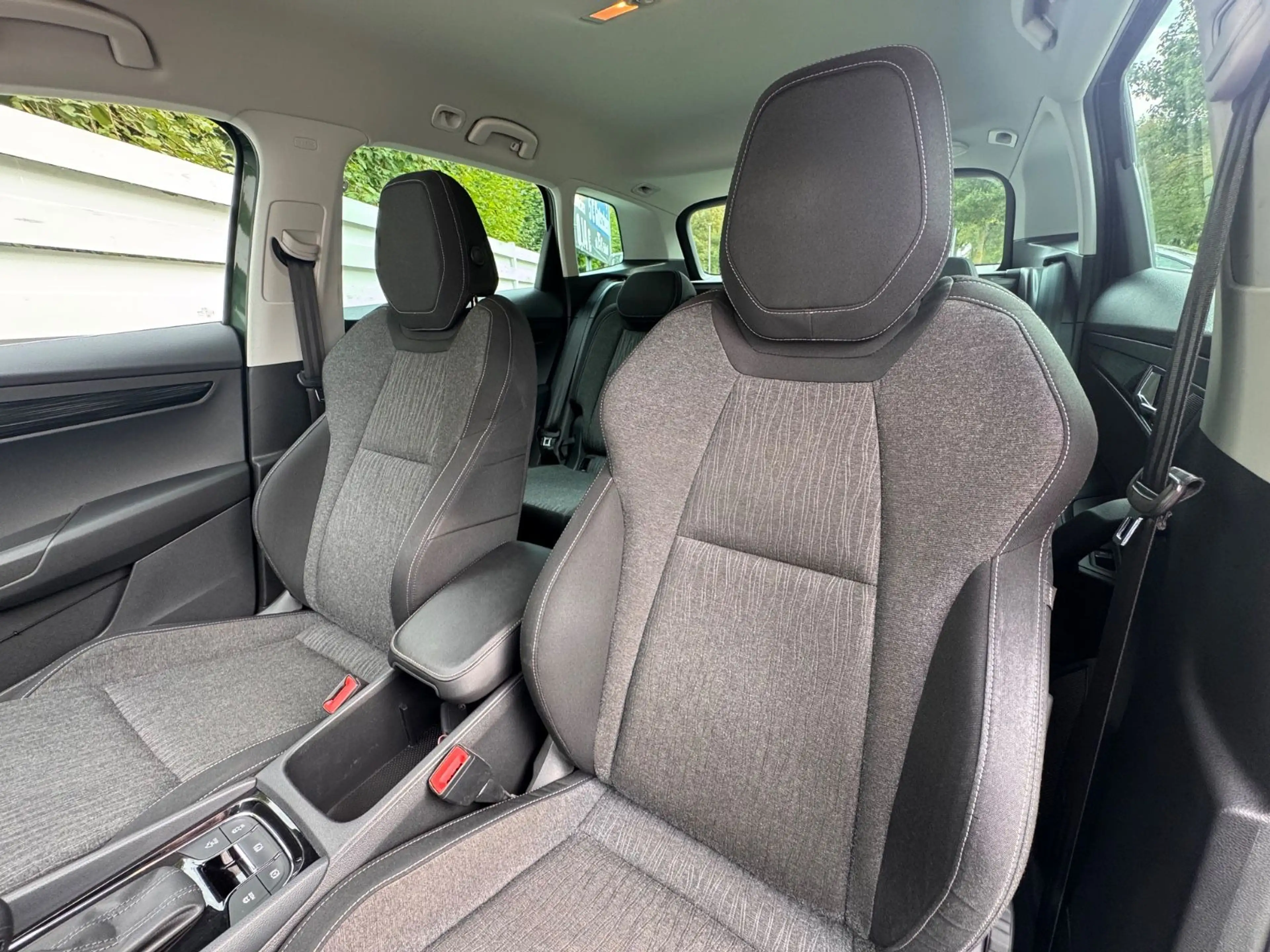 Skoda Karoq Style 4x4*DSG*LED*Navi*AHK*Garantie* — photo 14
