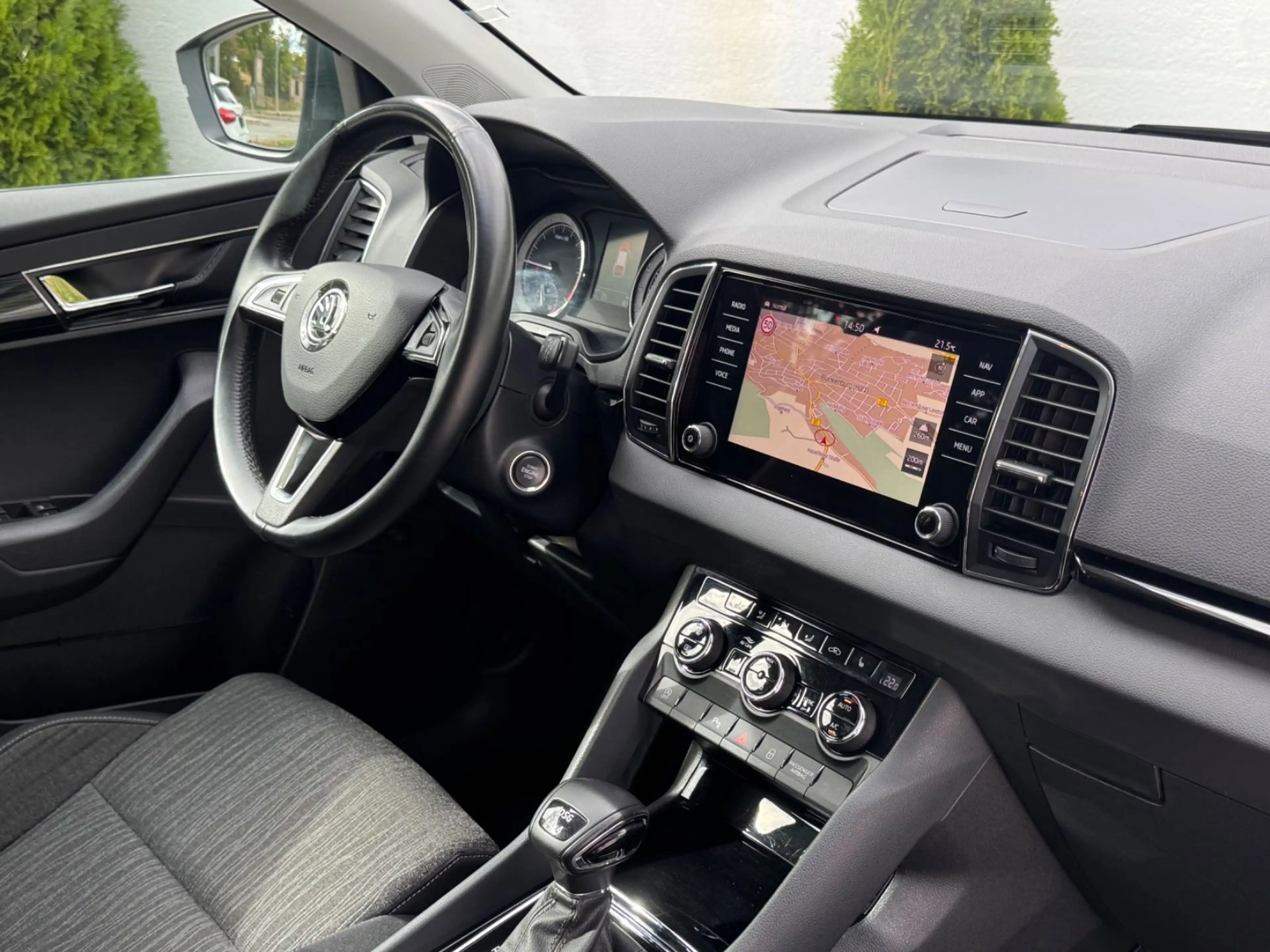 Skoda Karoq Style 4x4*DSG*LED*Navi*AHK*Garantie* — photo 13