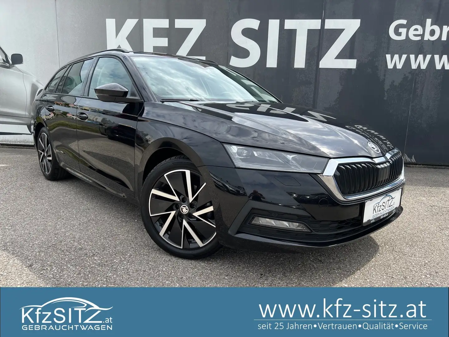 Skoda Octavia Combi 2,0 TDI Ambition DSG | NP: €46.500 Schwarz - 1