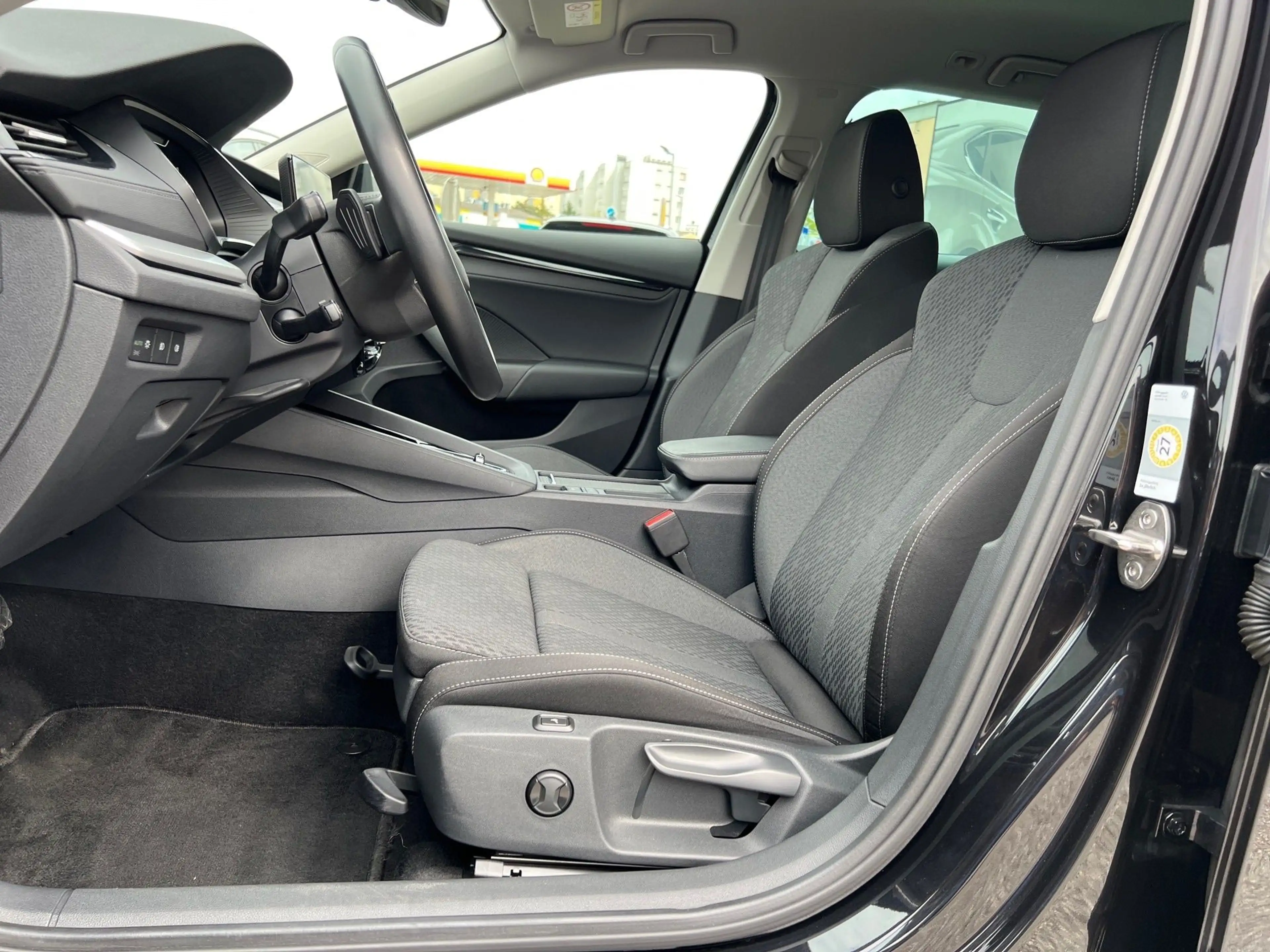 Skoda Octavia Combi 2,0 TDI Ambition DSG | NP: €46.500 — photo 13