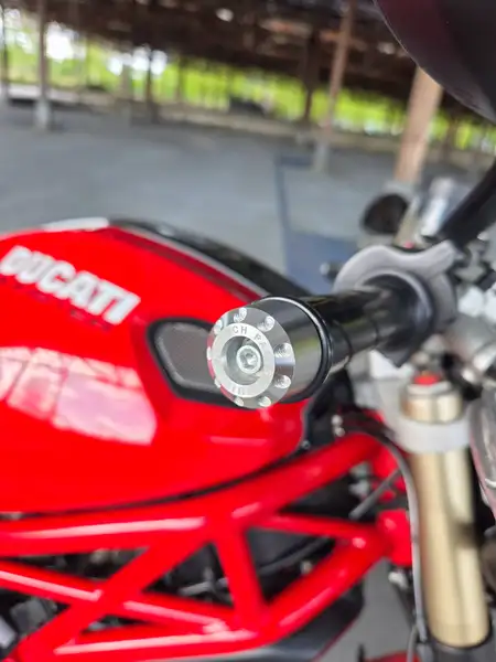 Ducati Monster 937 - foto 8