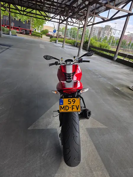Ducati Monster 937 - foto 4