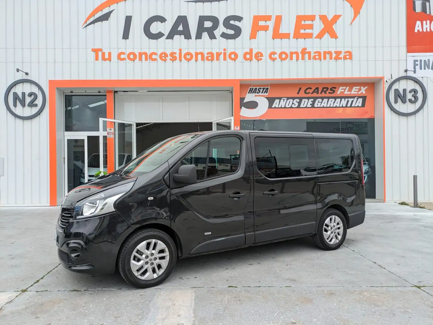 Renault Trafic Passenger 1.6dCi TT Energy Edition L 120 Noir - 1