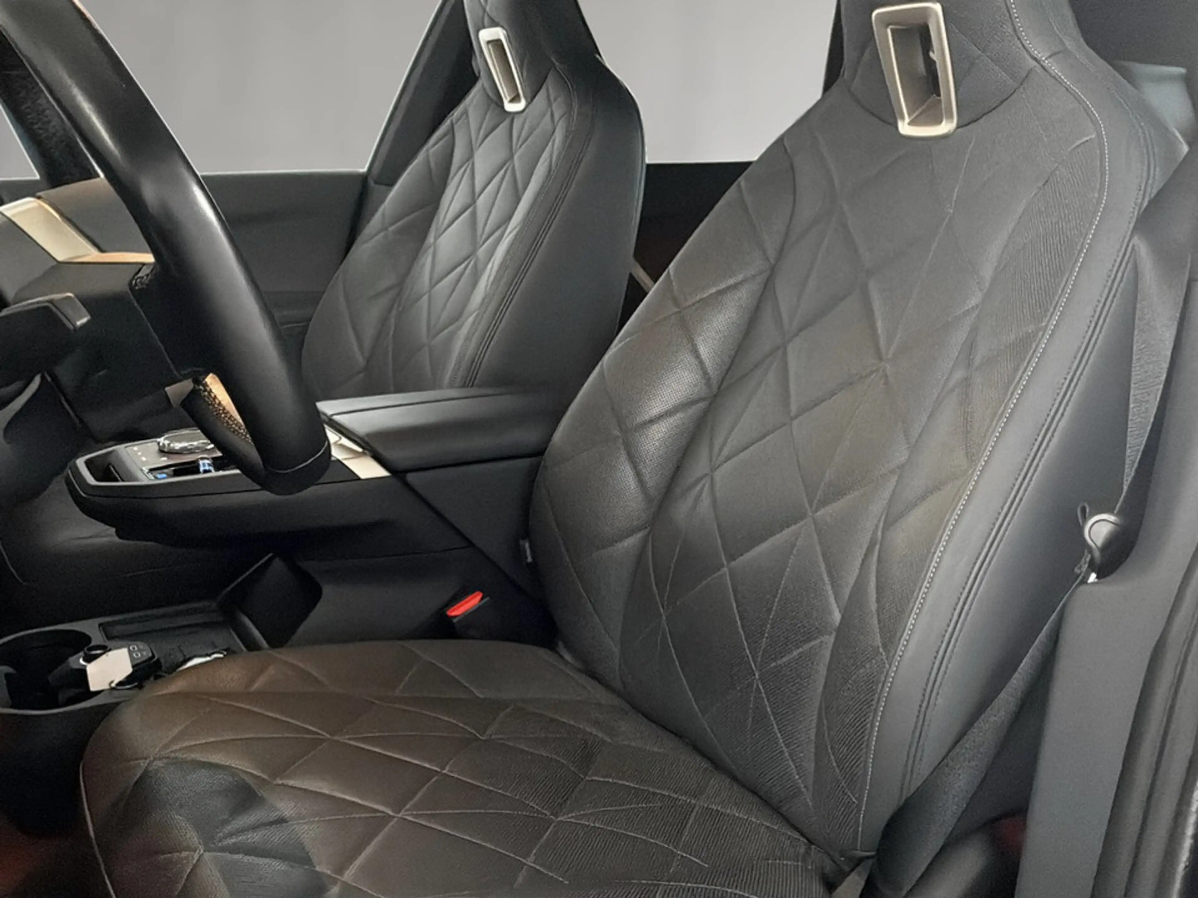 BMW iX M60 — photo 8