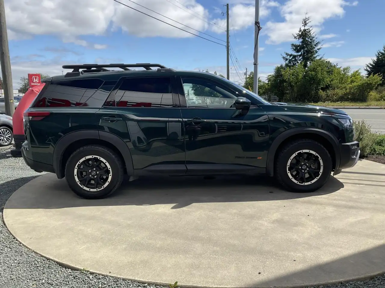 Nissan Pathfinder photo Nissan Pathfinder