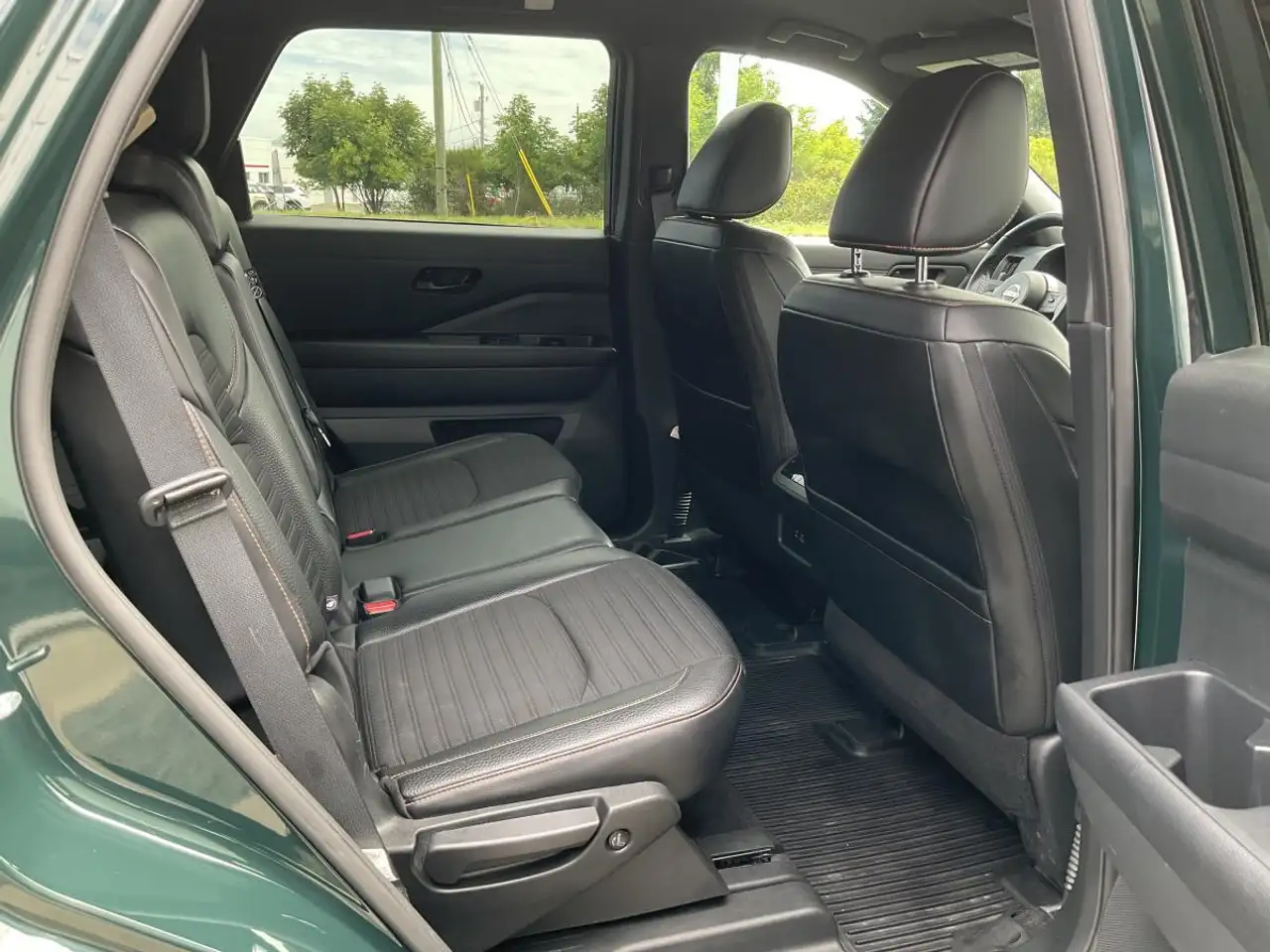 Nissan Pathfinder photo Nissan Pathfinder
