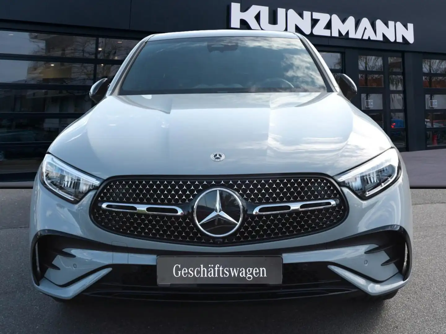 Mercedes-Benz GLC 300 d 4MATIC Coupé AMG Night Panorama 360° Grau - 2