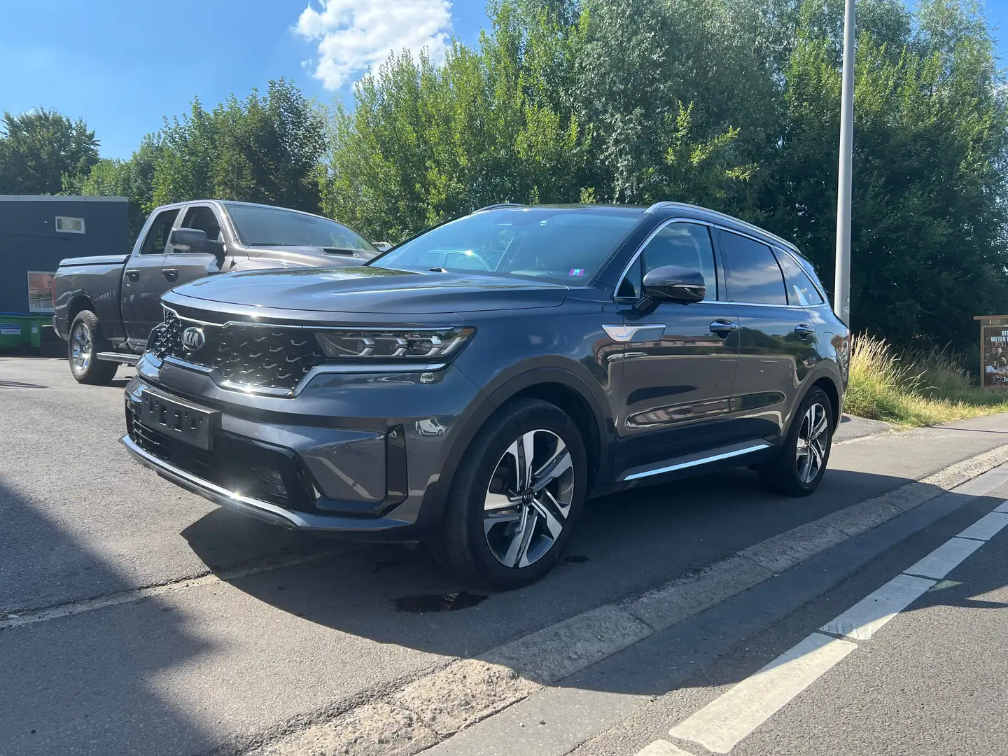 Kia Sorento Sorento  1.6 TGI AWD Sense 7placesGARANTIE 36mois Gris - 1