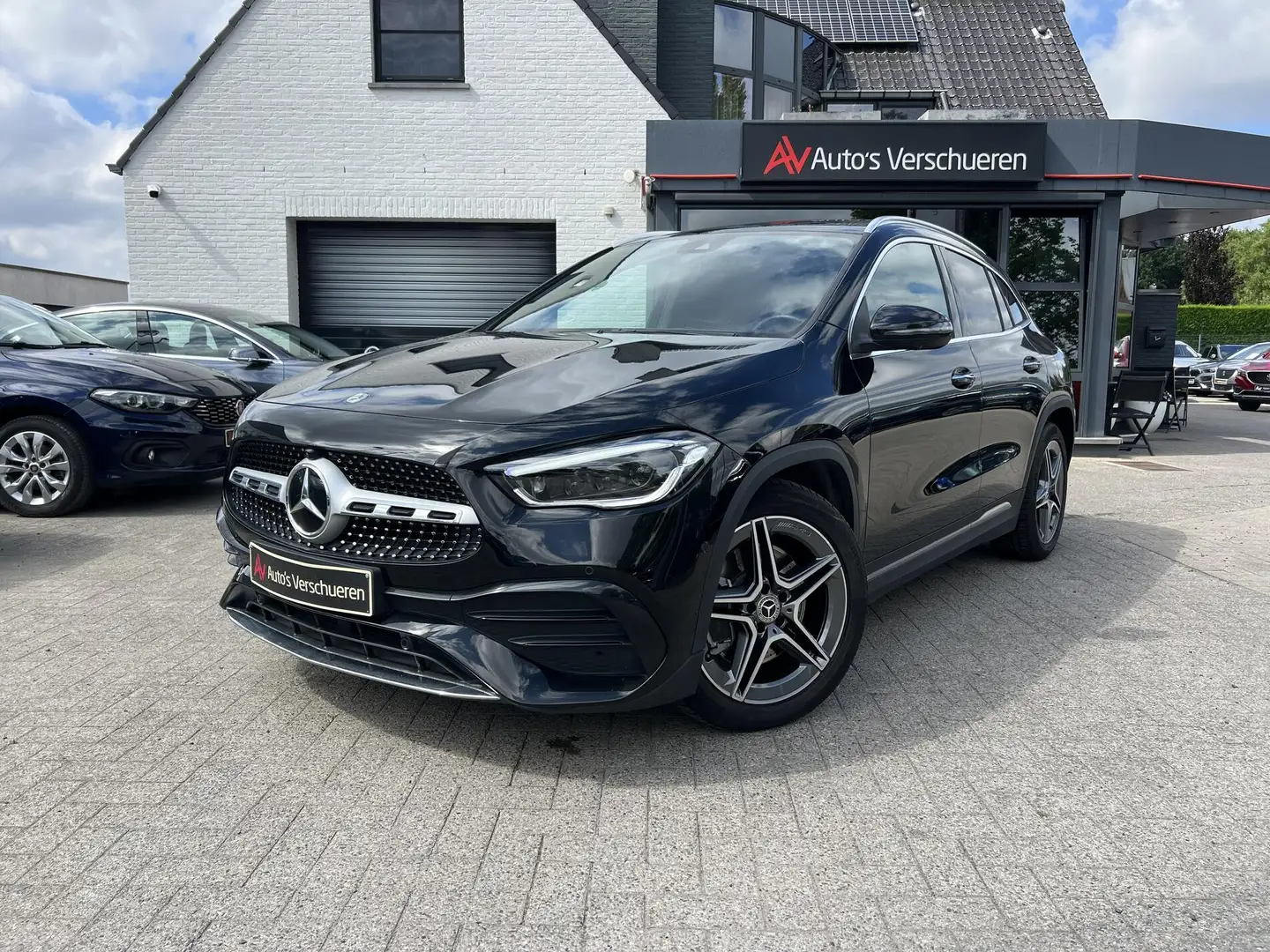 Mercedes-Benz GLA 250 AMG-Line 4Matic ** Pano | Ambient | 360 Cam Fekete - 2