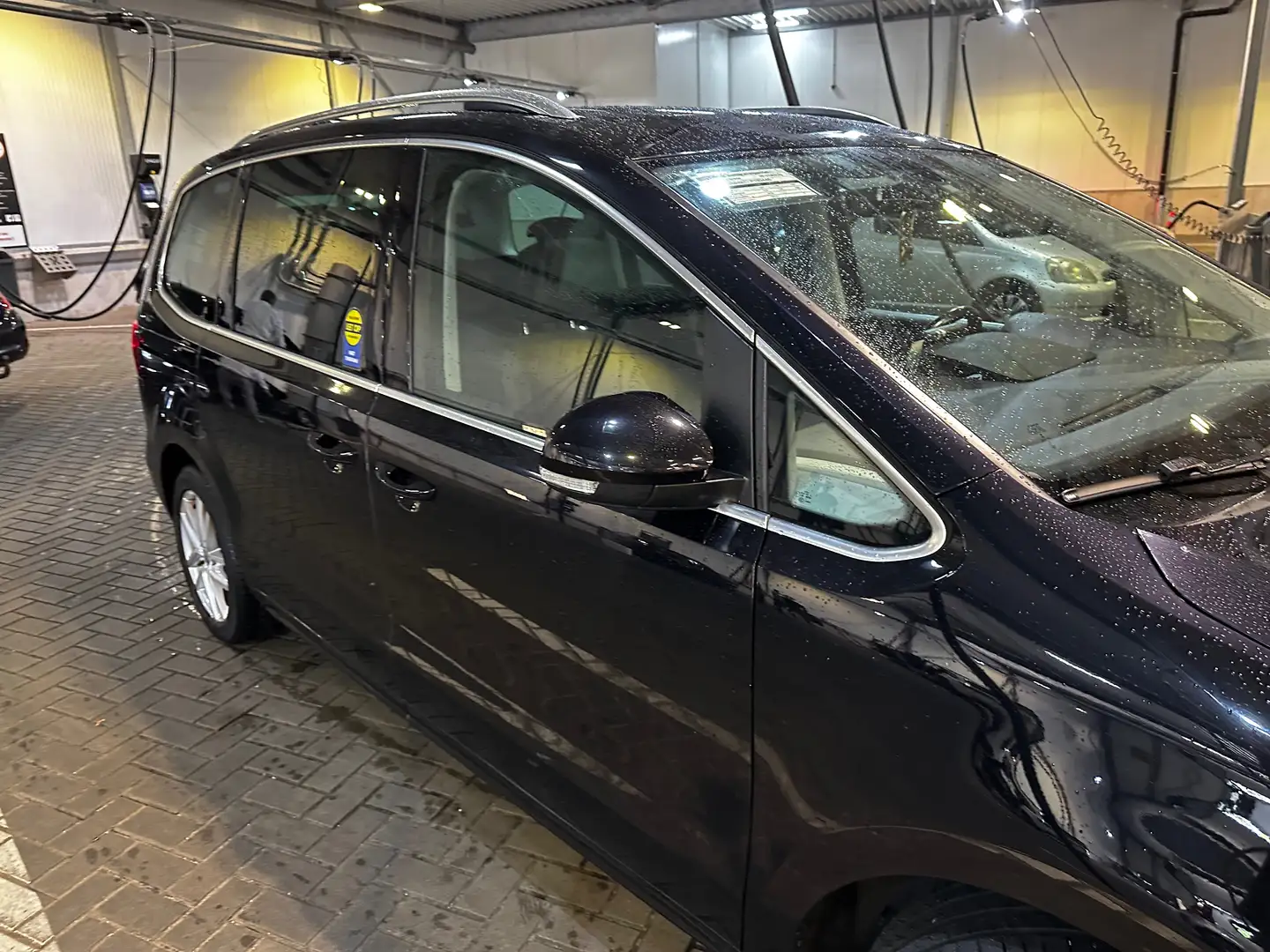 Volkswagen Sharan Sharan 2.0 TDI Highline Zwart - 2
