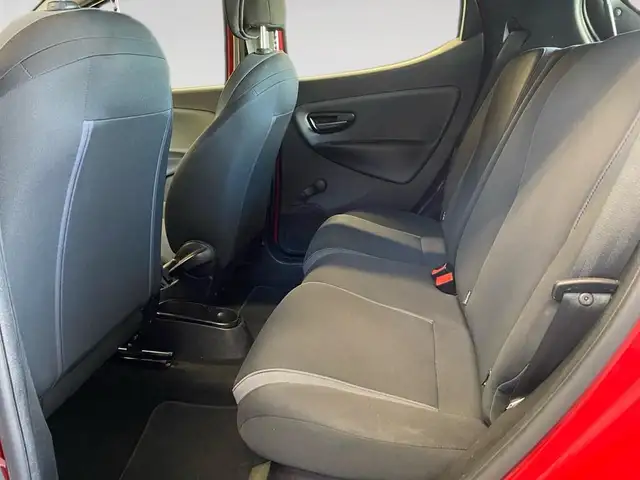 Lancia Ypsilon view 7