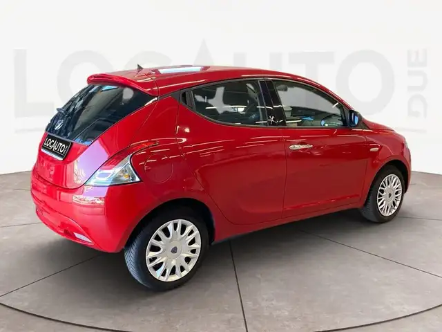 Lancia Ypsilon view 11