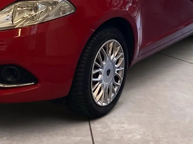 Lancia Ypsilon view 15